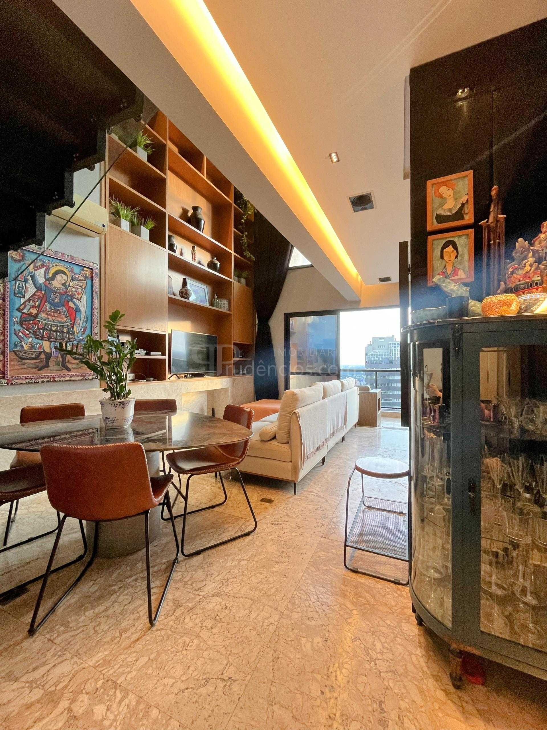  Loft de Luxo no Bigorrilho  Elegância e Conforto, com 74m  de...