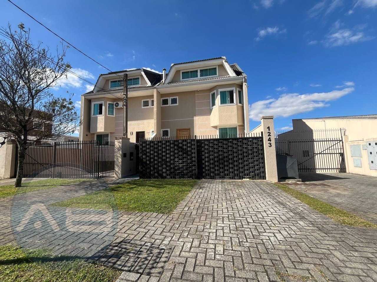 Sobrado triplex no Bairro Alto com garden, espaço gourmet e sa...