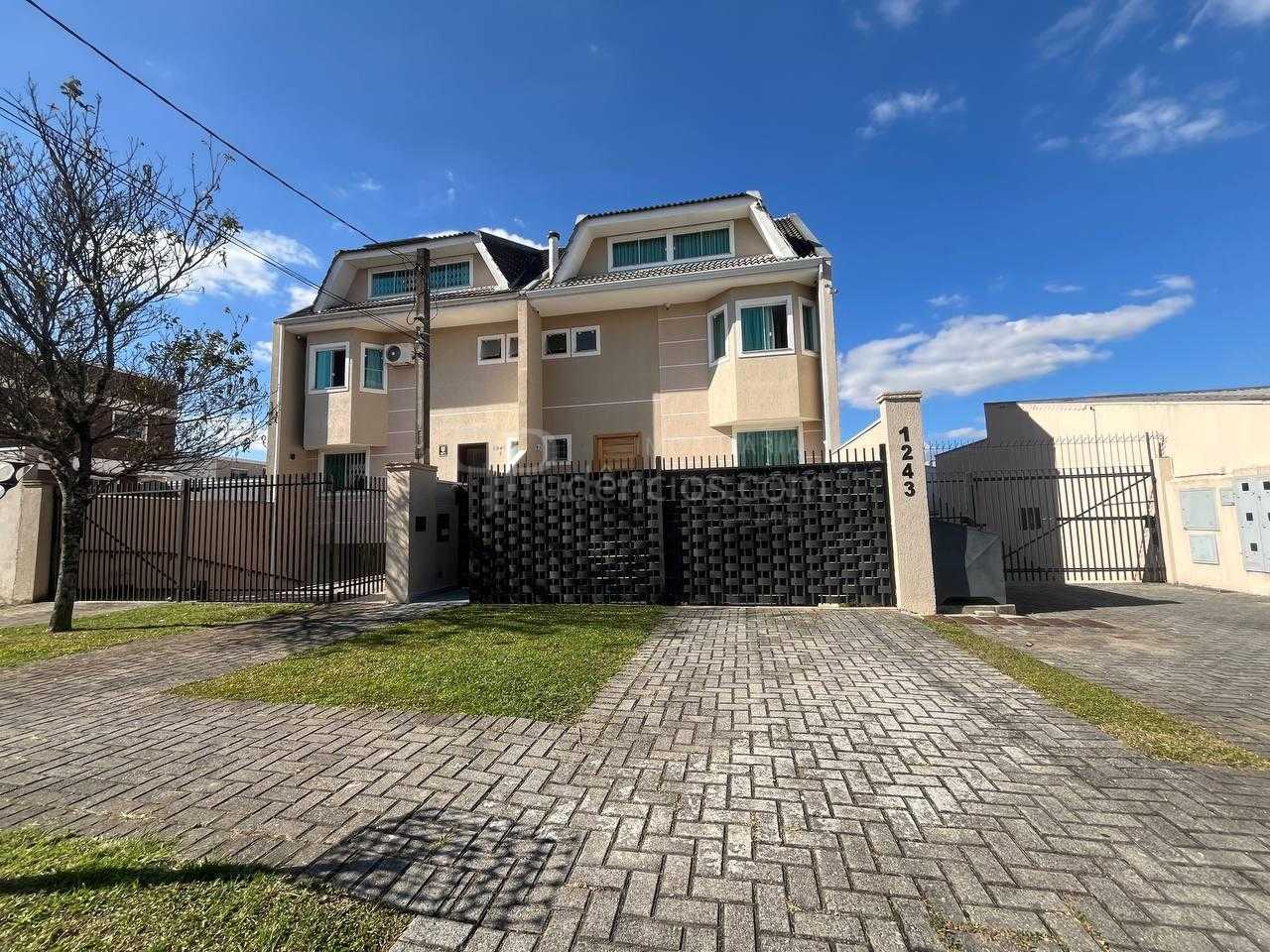 Sobrado triplex no Bairro Alto com garden, espaço gourmet e sa...