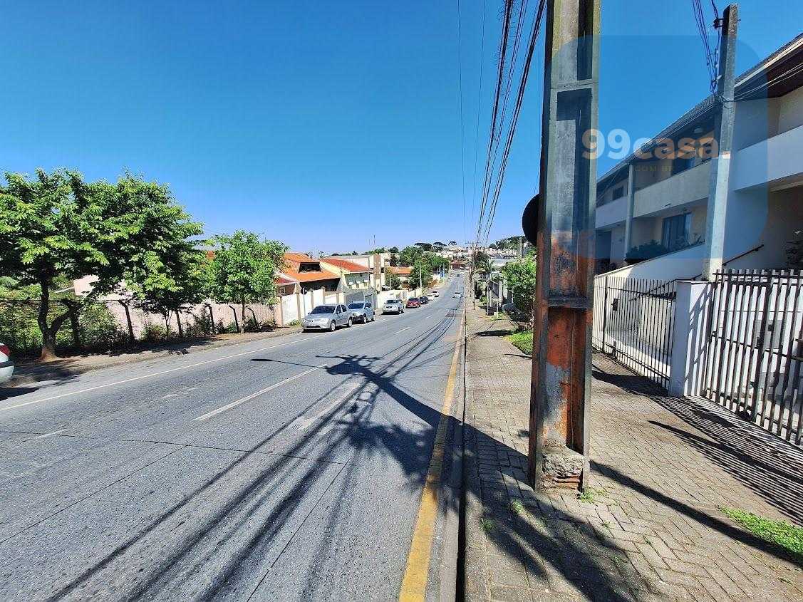 Sobrado Duplex no Bairro Uberaba, com ótima localização   CURI...