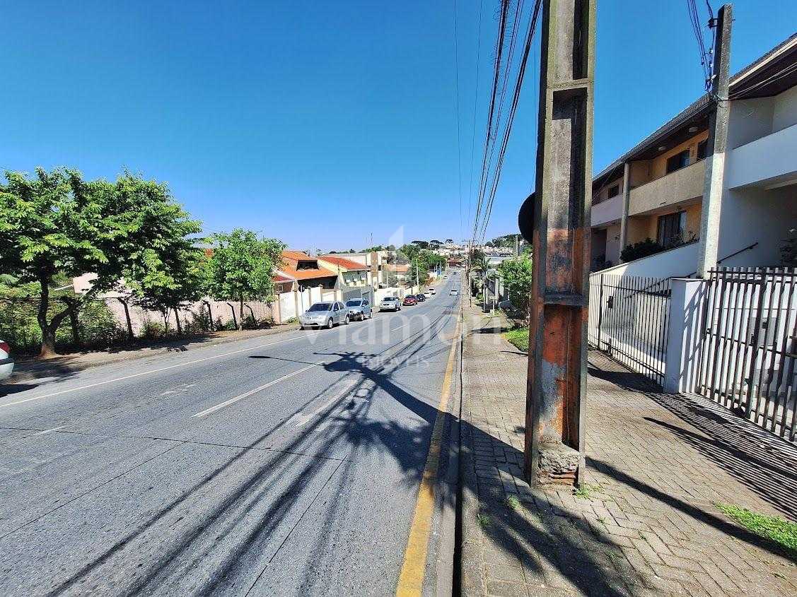 Sobrado Duplex no Bairro Uberaba, com ótima localização   CURI...
