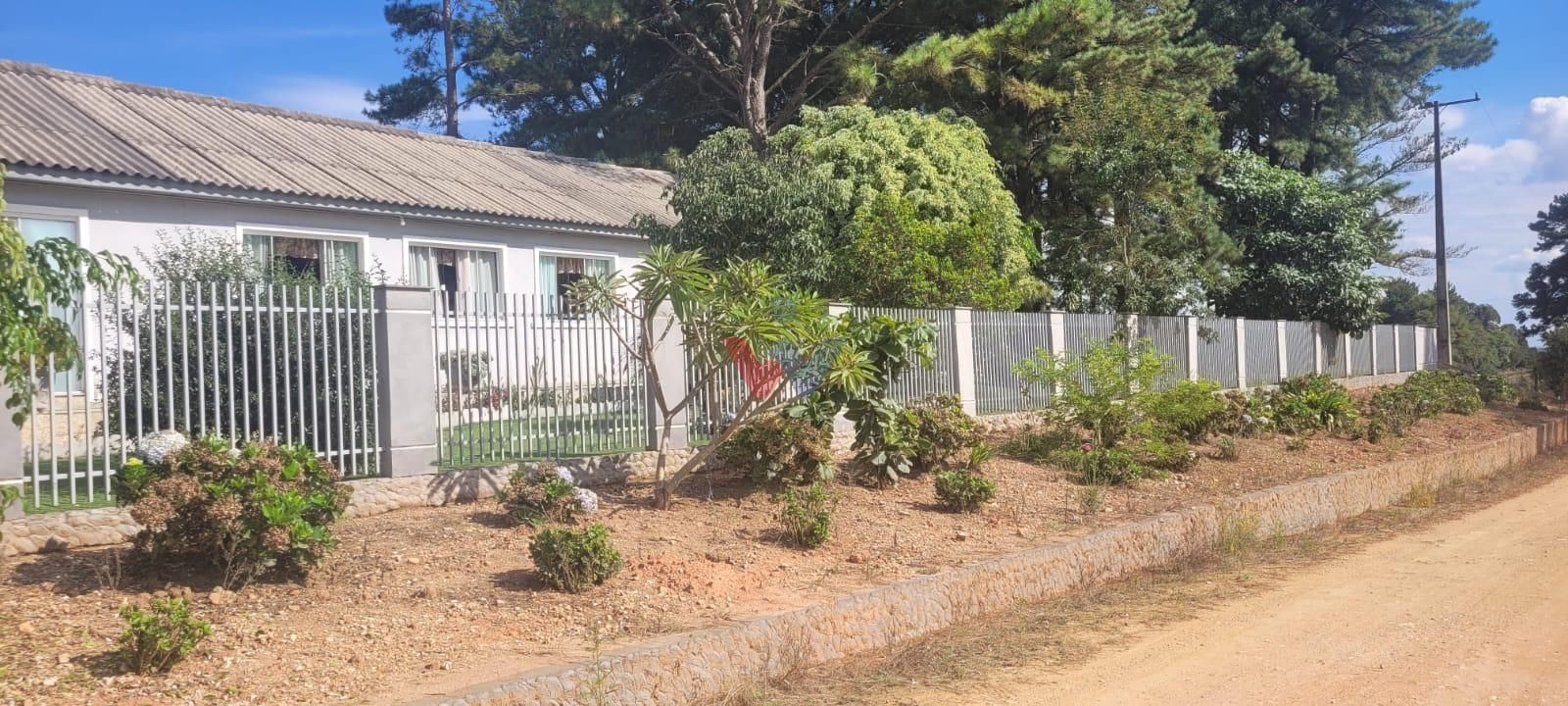 Chácara com 3 casas à venda em Contenda 9.000 m  com bosque e rio