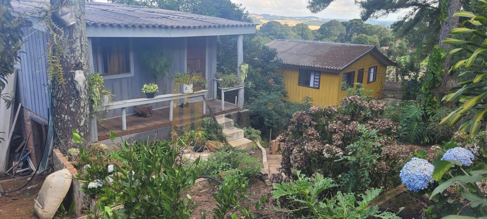 Chácara com 3 casas à venda em Contenda 9.000 m  com bosque e rio