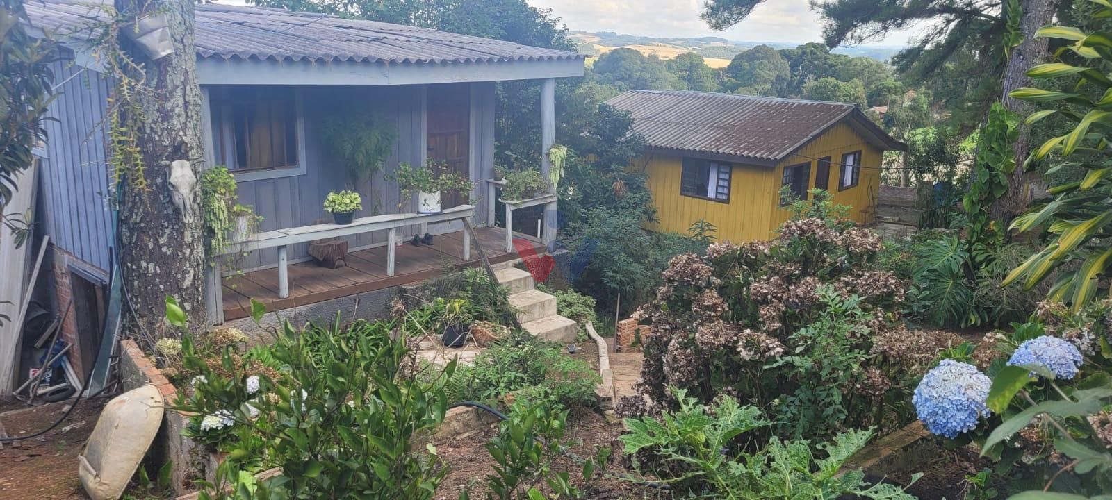 Chácara com 3 casas à venda em Contenda 9.000 m  com bosque e rio