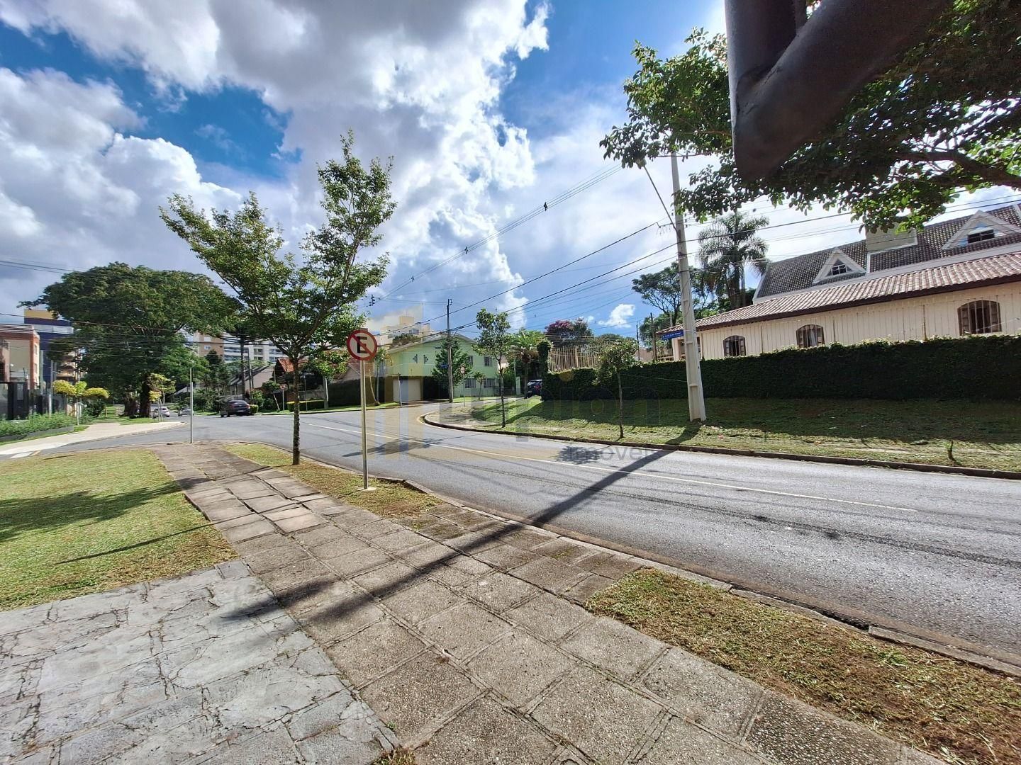 Terreno de Esquina à Venda no Água Verde  416 m  em Localizaç...