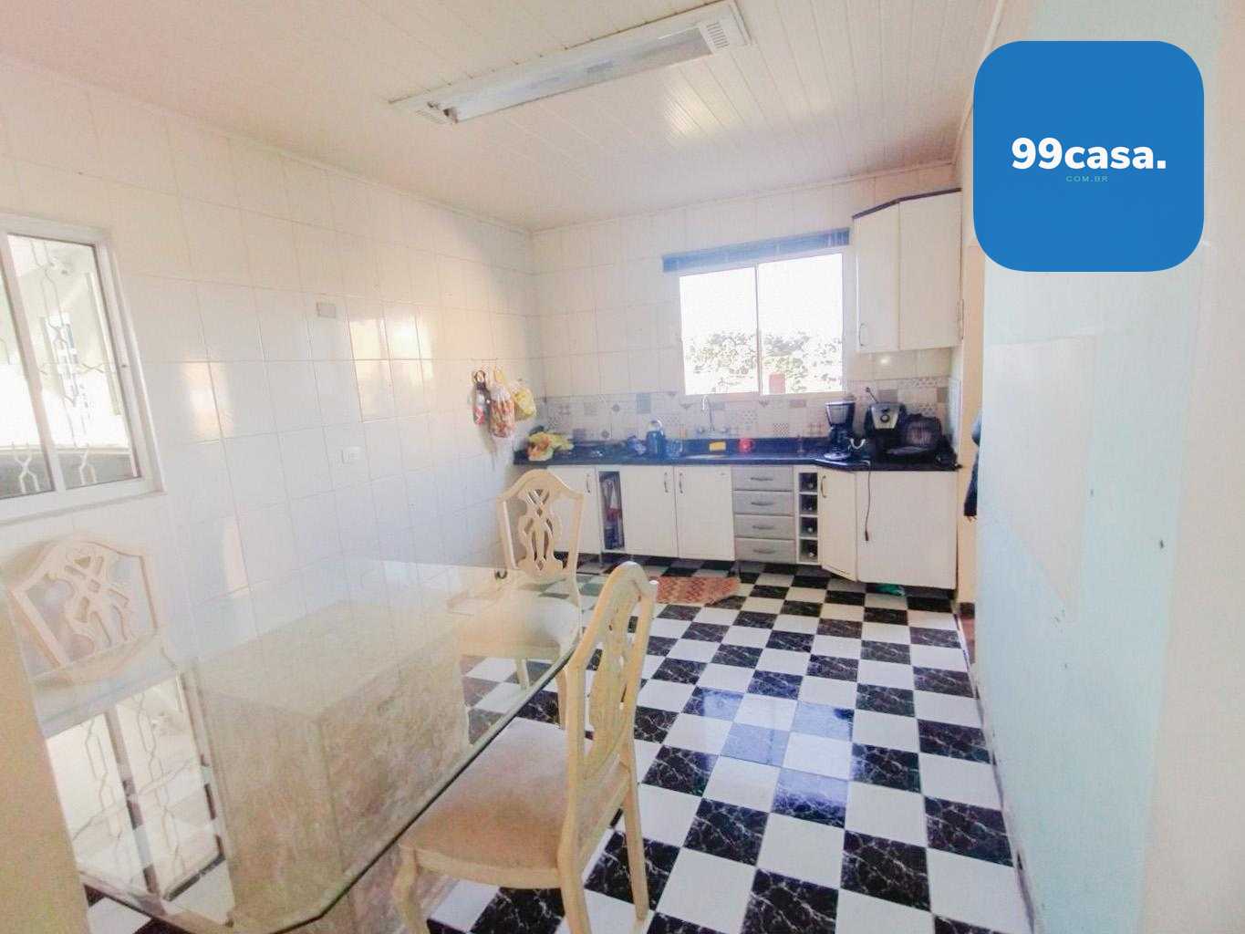 Residência Ampla com Piscina e Vista para a Natureza  Vila Gi...