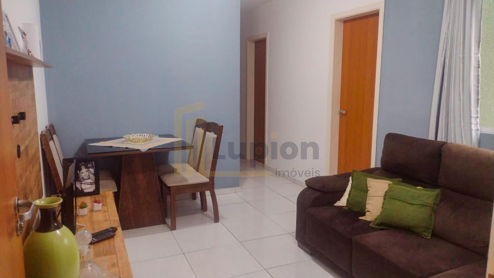 Apartamento Térreo com 3 Quartos à Venda no Bairro São Gabriel...