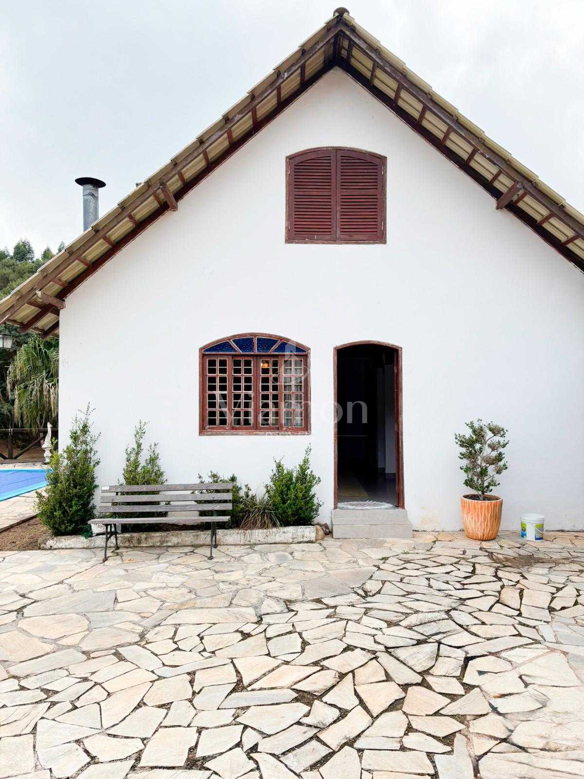 Fazenda de Lazer e Renda  Piscina, Beach Tennis e Pinus  R 2Mi...