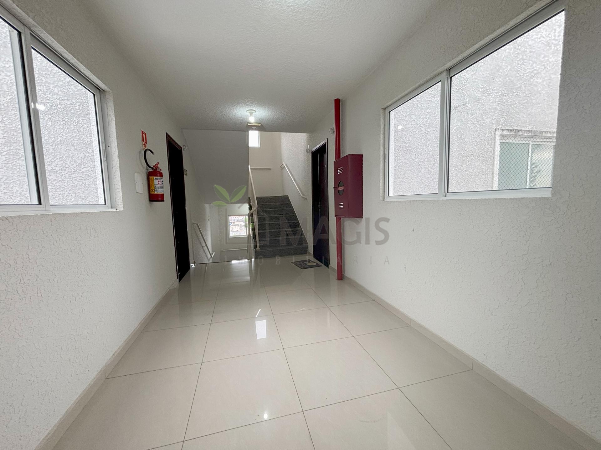 Apartamento para Alugar no Alto Boqueirão | 2 Quartos, Sacada,...