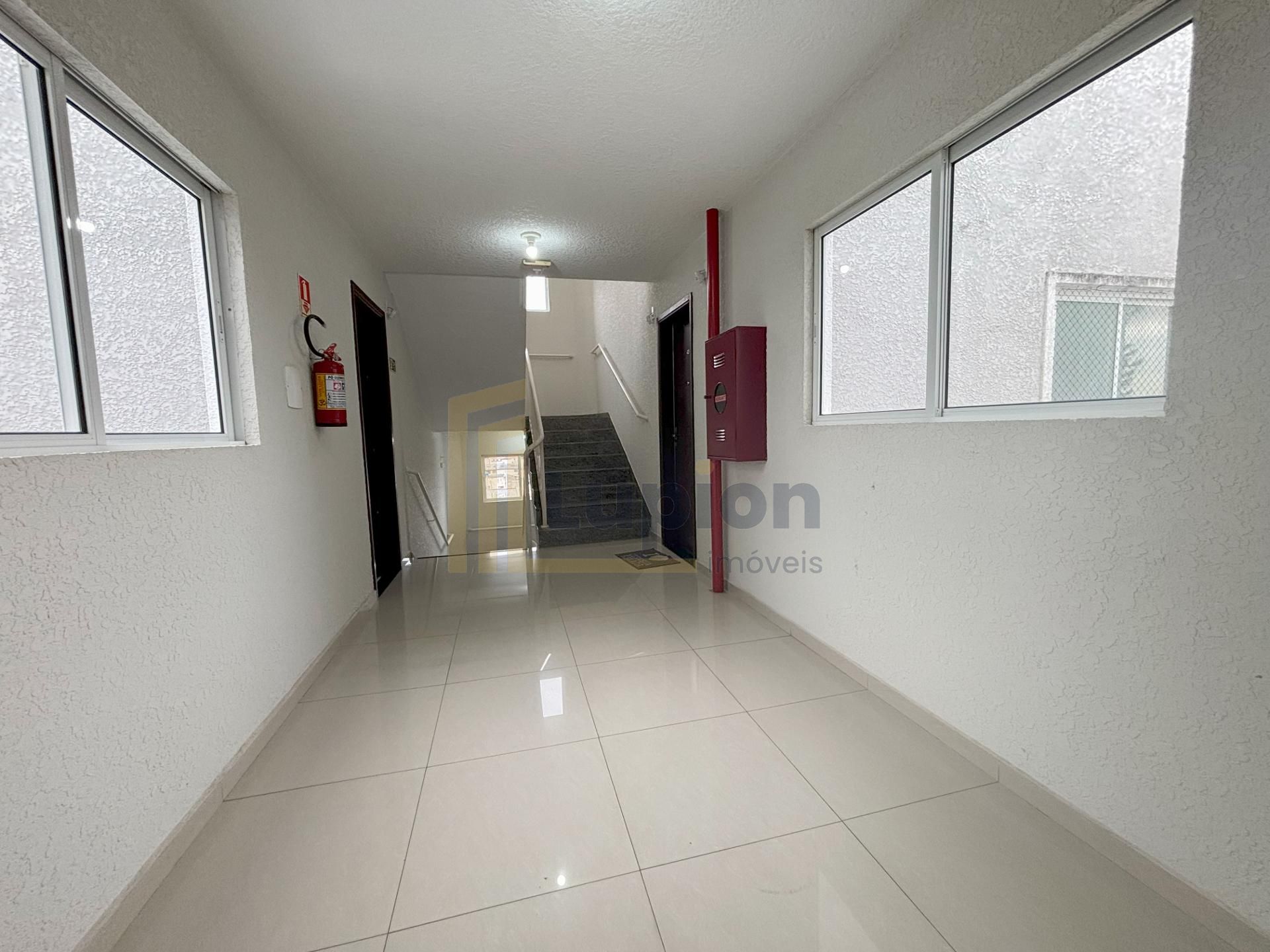 Apartamento para Alugar no Alto Boqueirão | 2 Quartos, Sacada,...