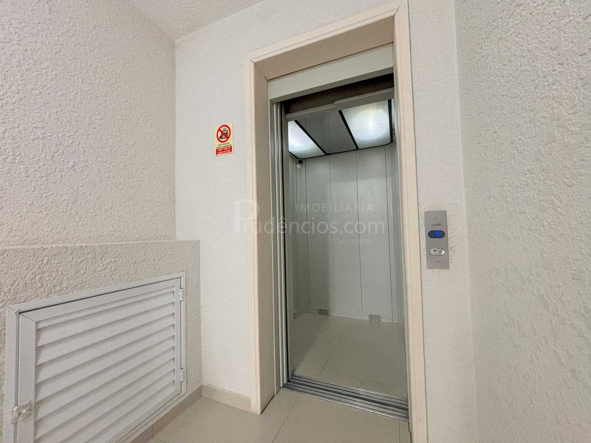 Apartamento para Alugar no Alto Boqueirão | 2 Quartos, Sacada,...