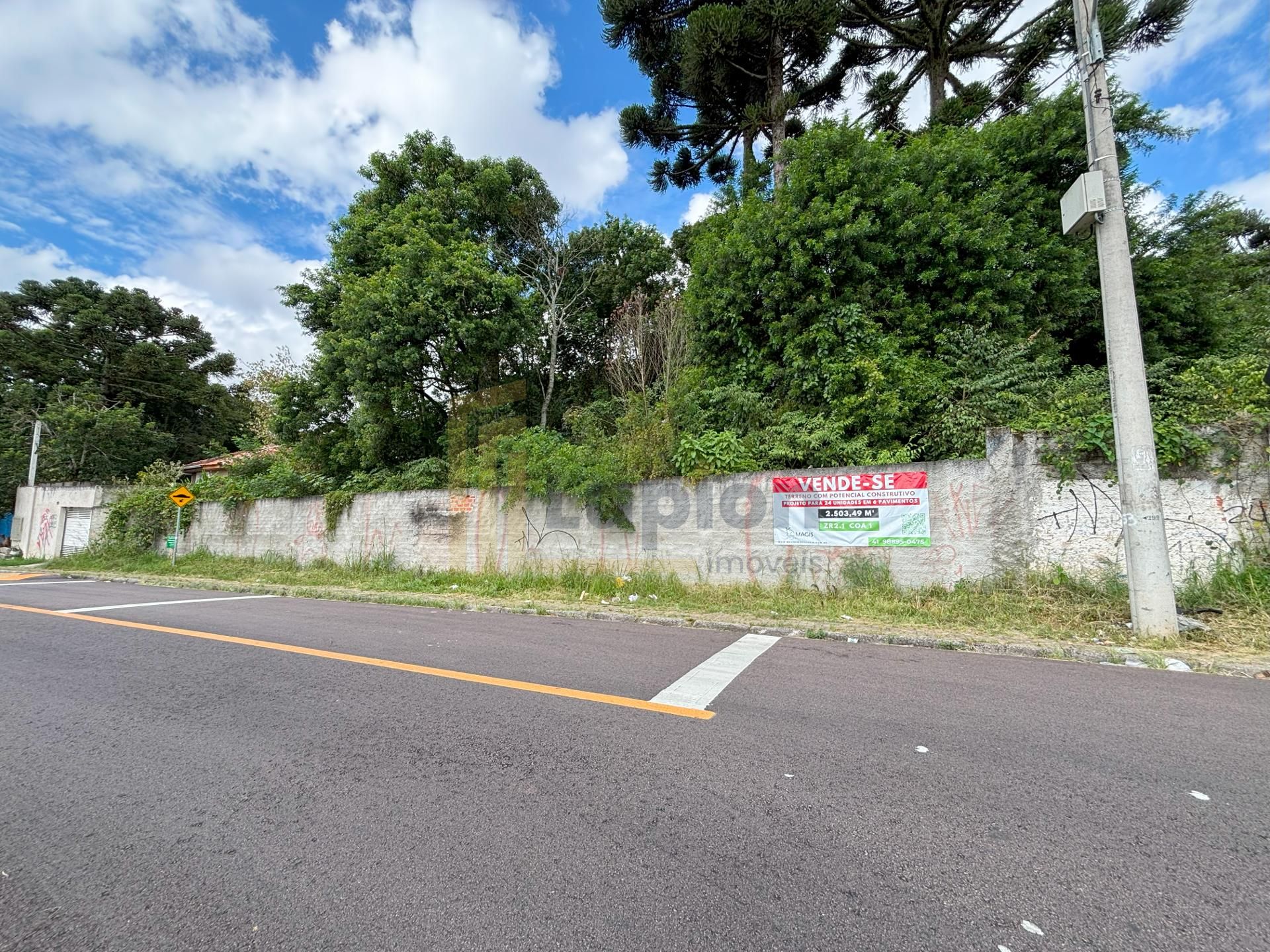 Terreno 2.503m  ZR2.1 | Frente para 2 ruas, bosque preservado ...