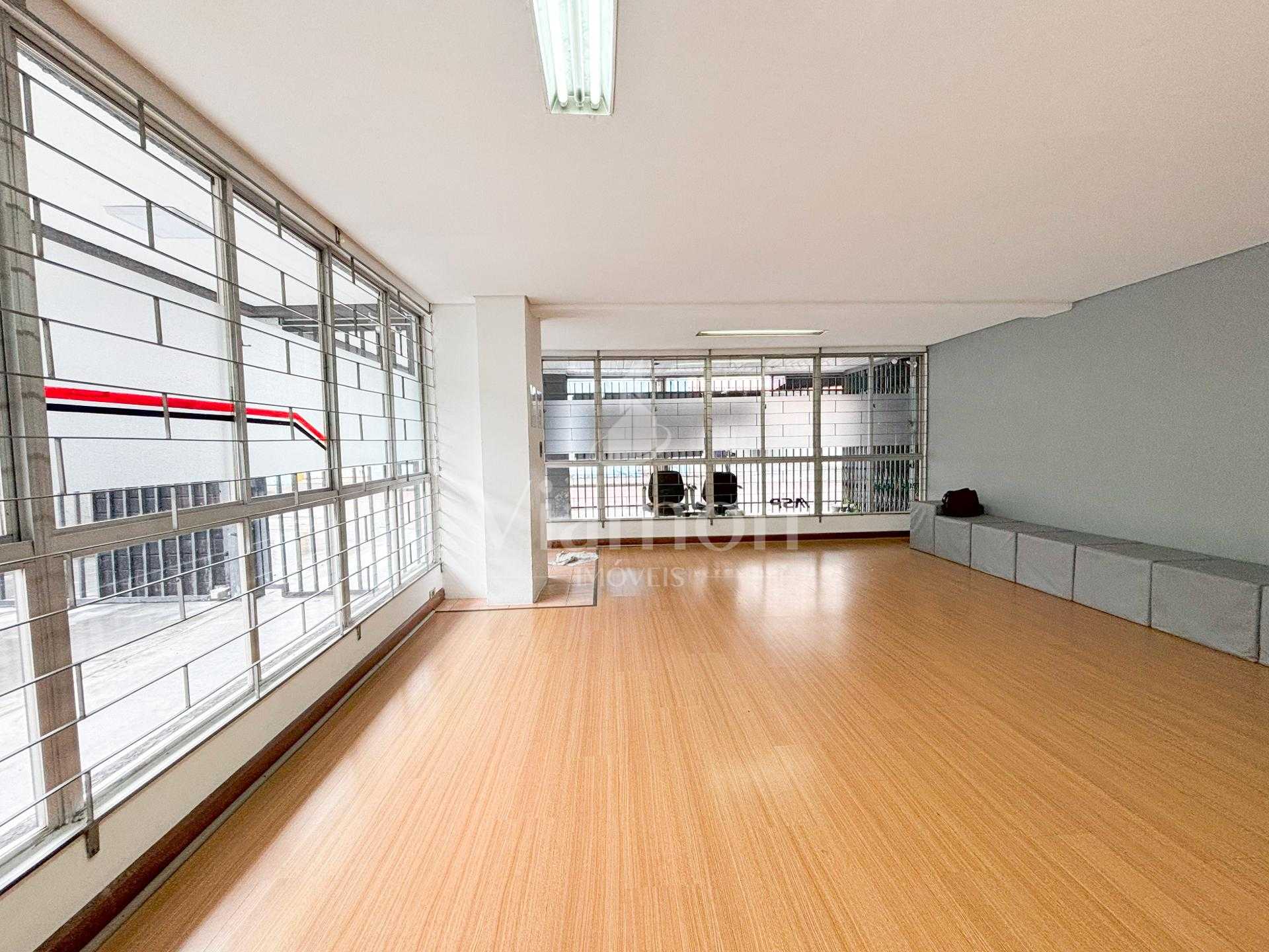 Loja Comercial à Venda na Rua 13 de Maio  Centro de Curitiba, ...