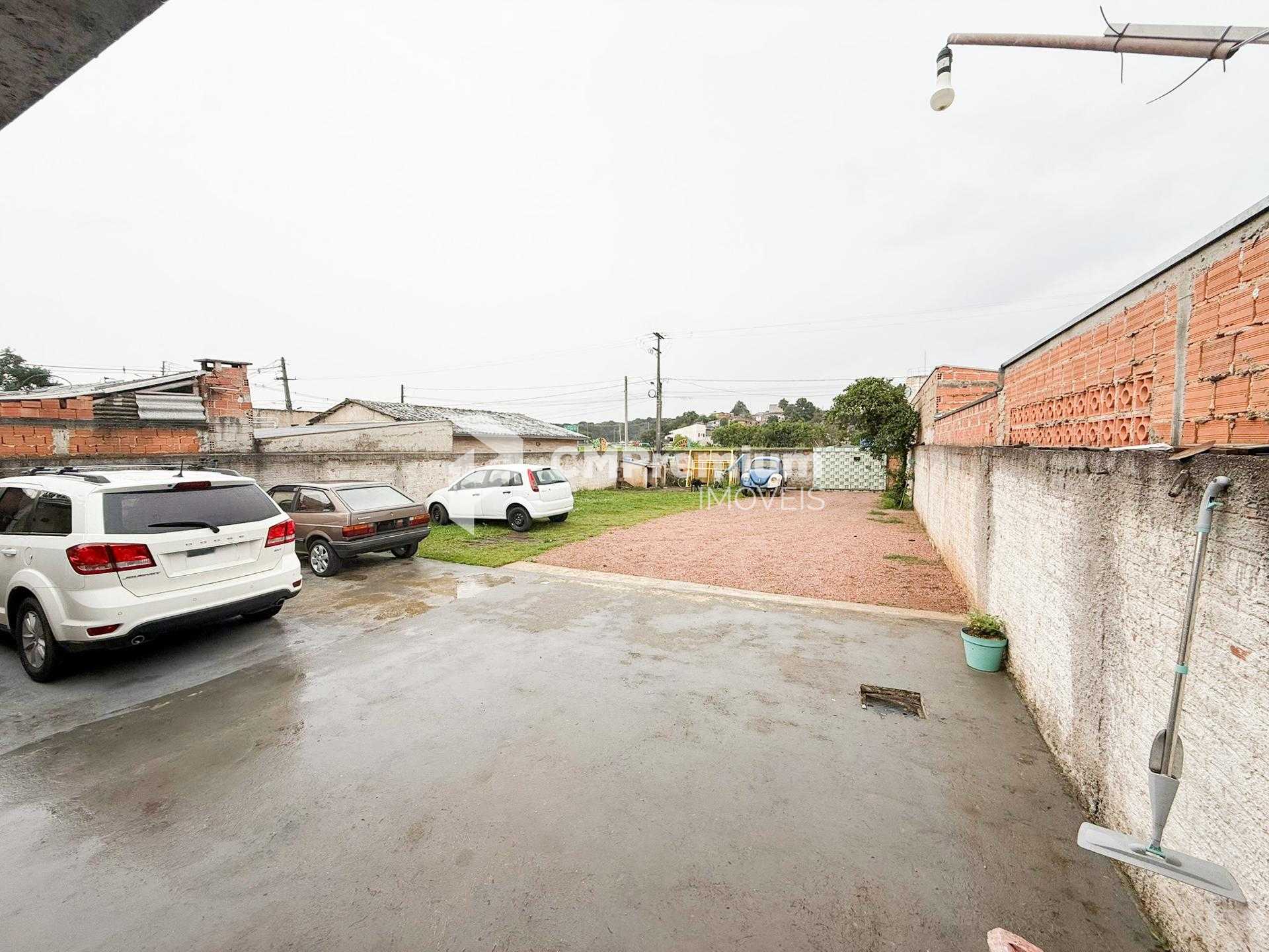 Casa térrea com terreno amplo e dois dormitórios em Fazenda Ri...