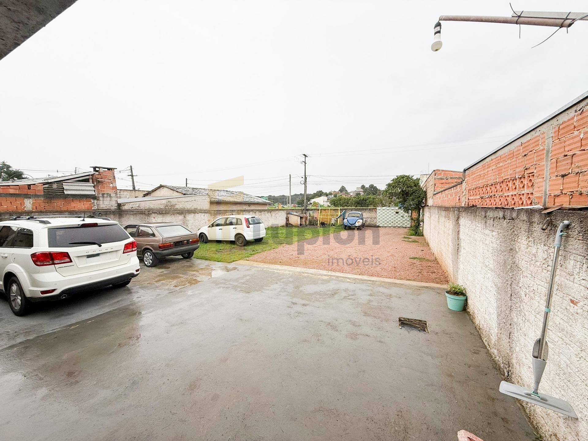 Casa térrea com terreno amplo e dois dormitórios em Fazenda Ri...