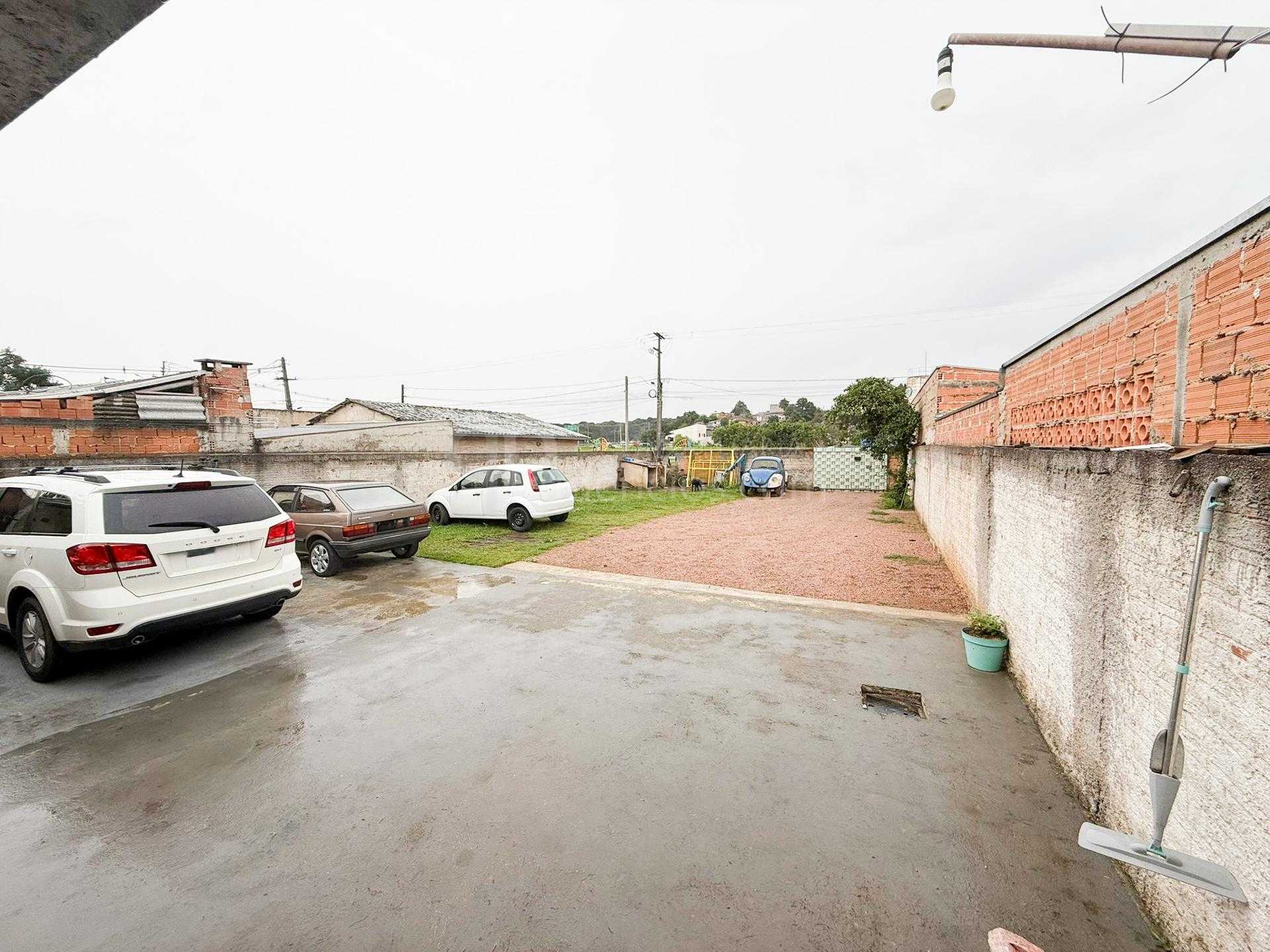 Casa térrea com terreno amplo e dois dormitórios em Fazenda Ri...