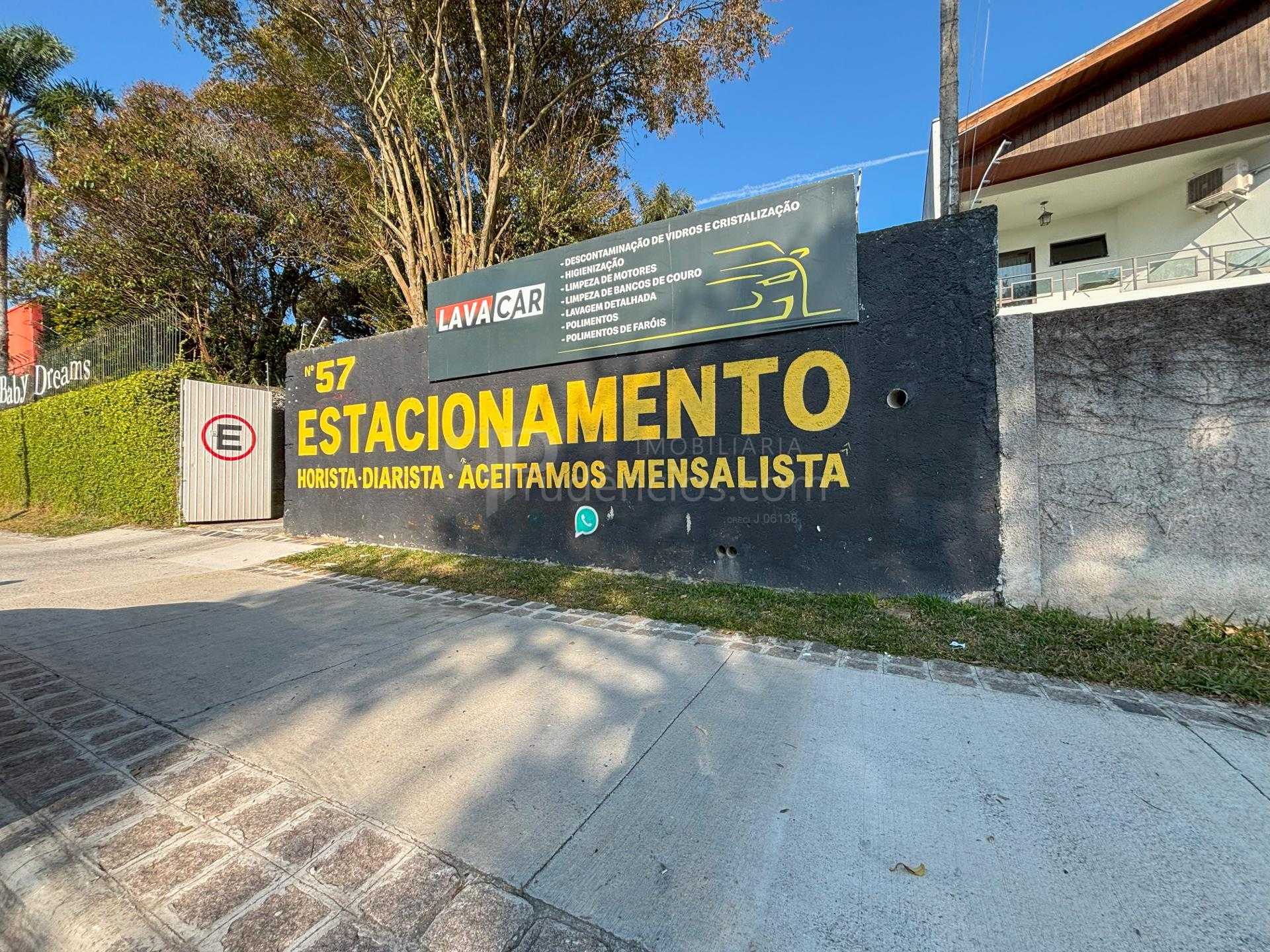 Terreno ZR2.1 com 644m  no Mercês | Ideal para 4 Sobrados