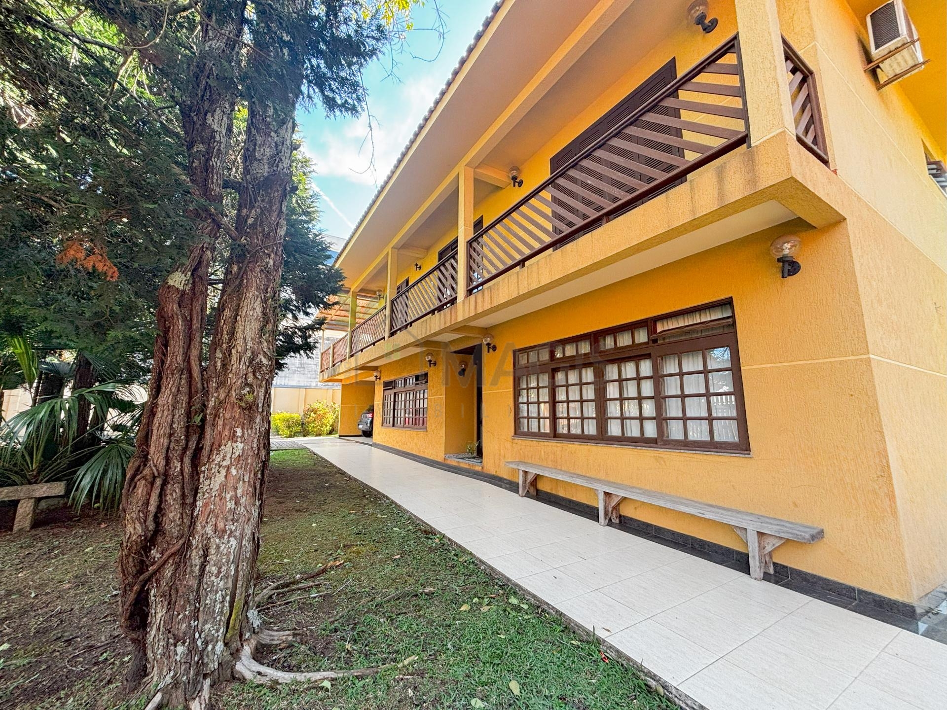 Amplo Sobrado com Terreno de 1.025 m  | Espaço, Versatilidade ...