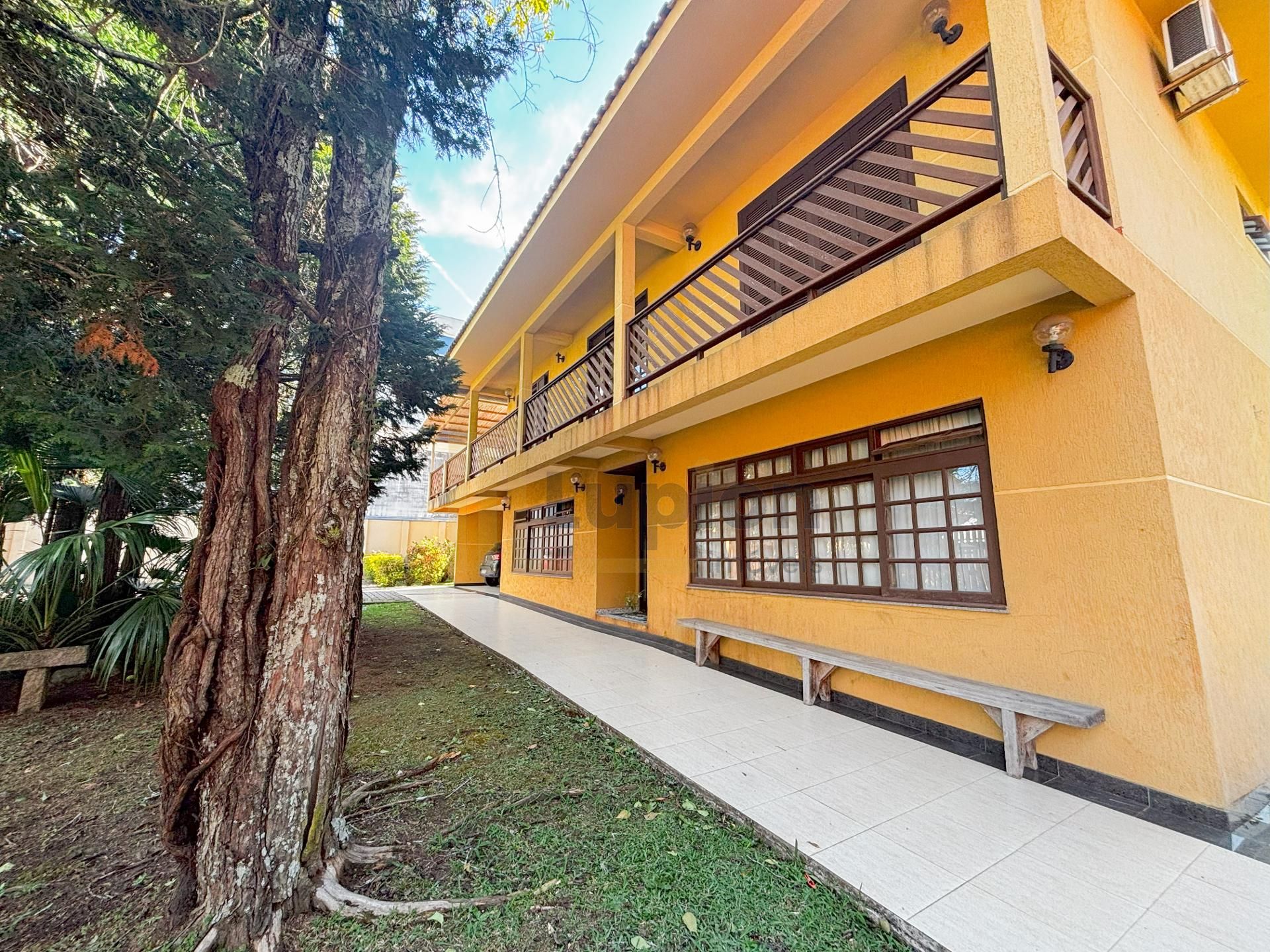 Amplo Sobrado com Terreno de 1.025 m  | Espaço, Versatilidade ...