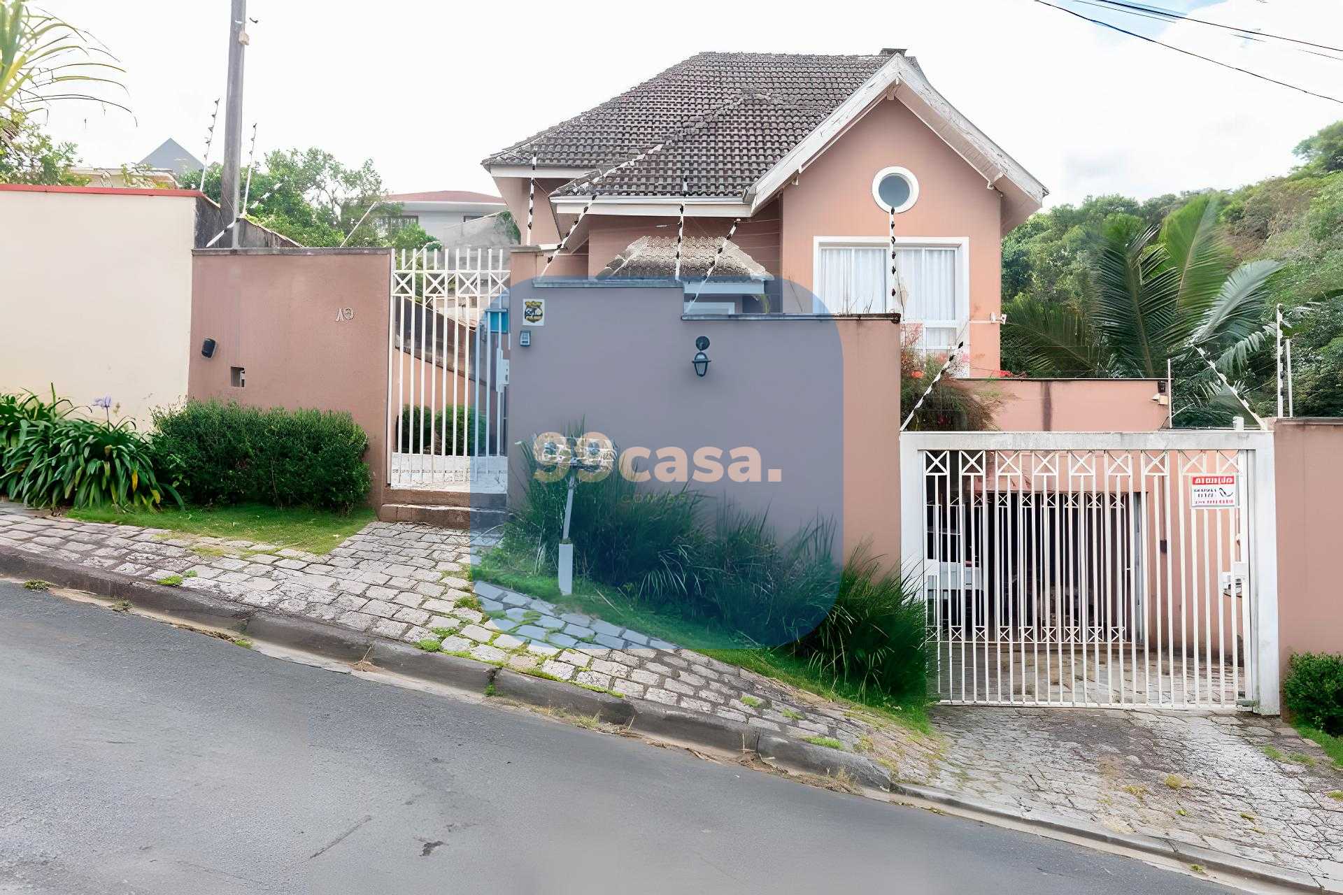 Casa 3 Suítes | Espaço Gourmet e Quintal - Abranches, Curitiba PR