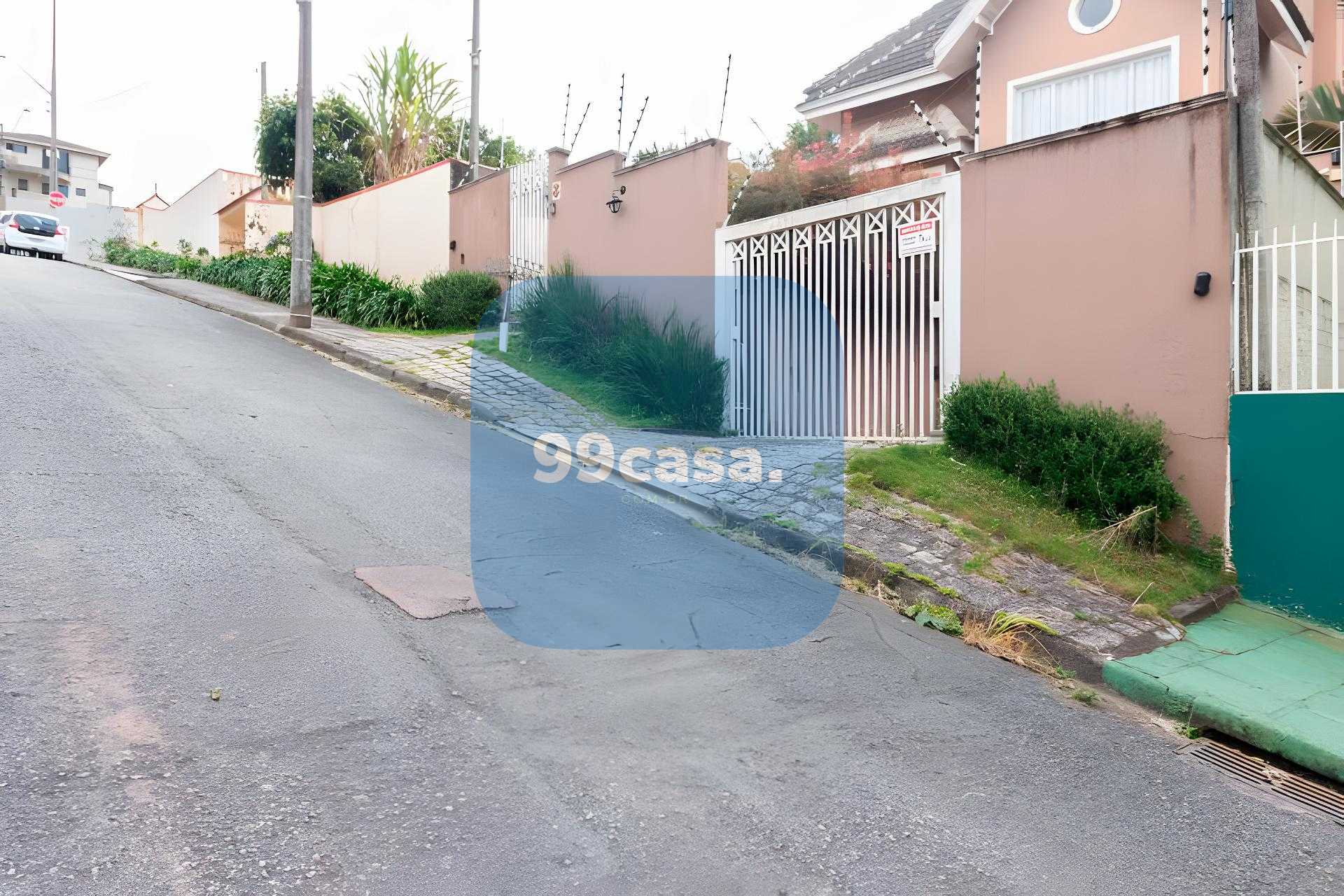 Casa 3 Suítes | Espaço Gourmet e Quintal - Abranches, Curitiba PR