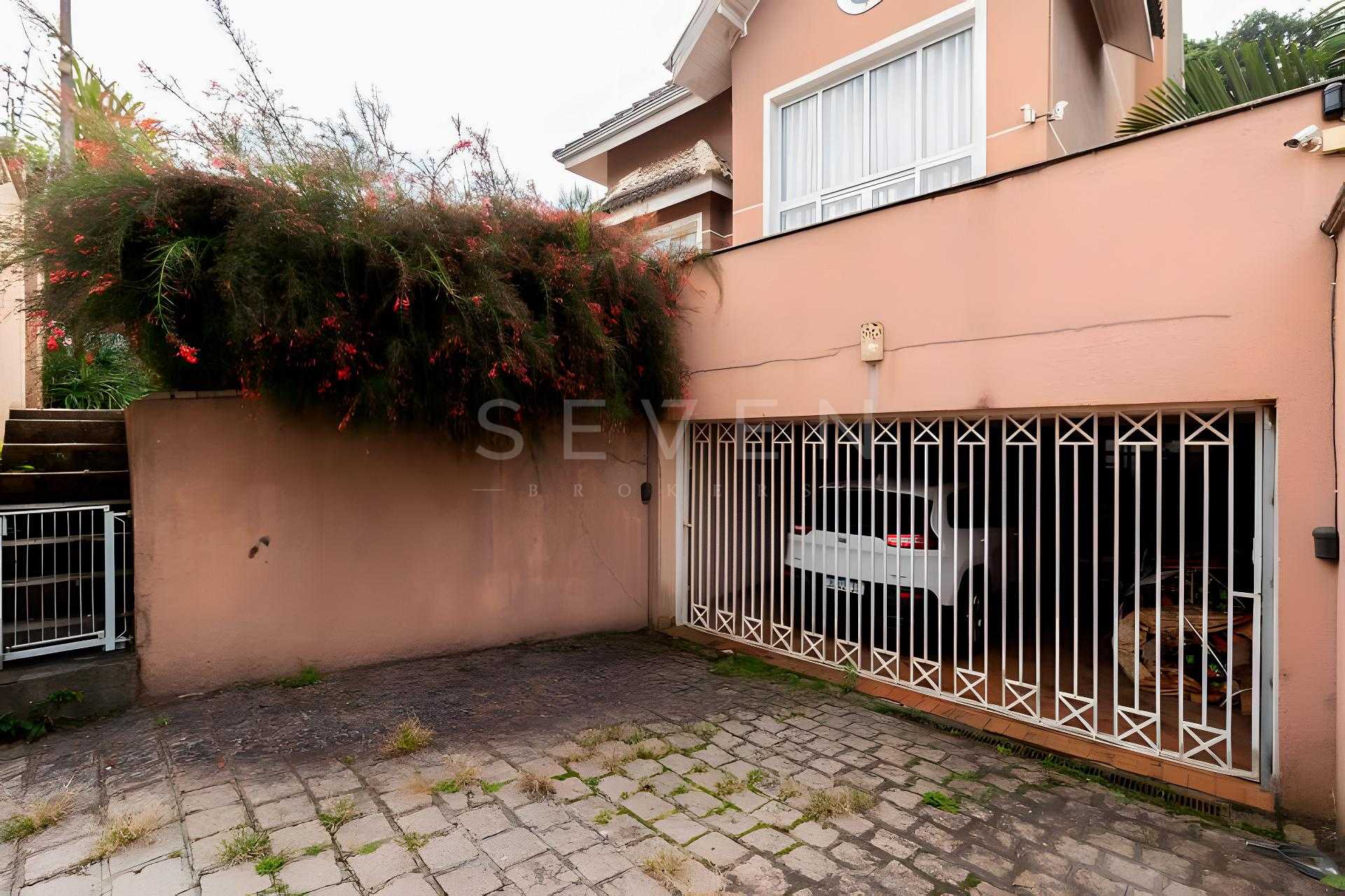 Casa 3 Suítes | Espaço Gourmet e Quintal - Abranches, Curitiba PR