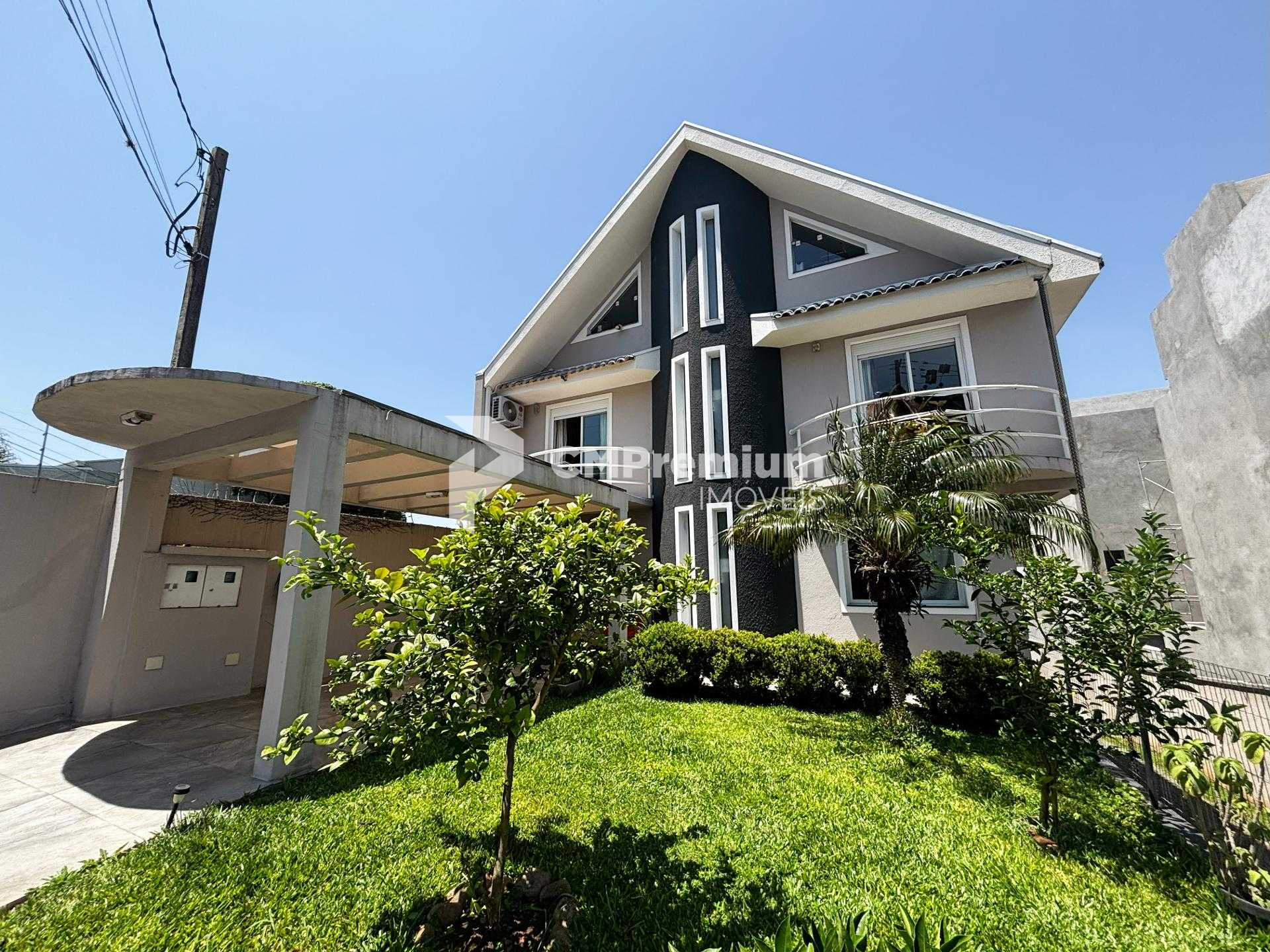 Sobrado 263m  | 3 Quartos, 1 Suíte e 5 Vagas | Condomínio Fech...