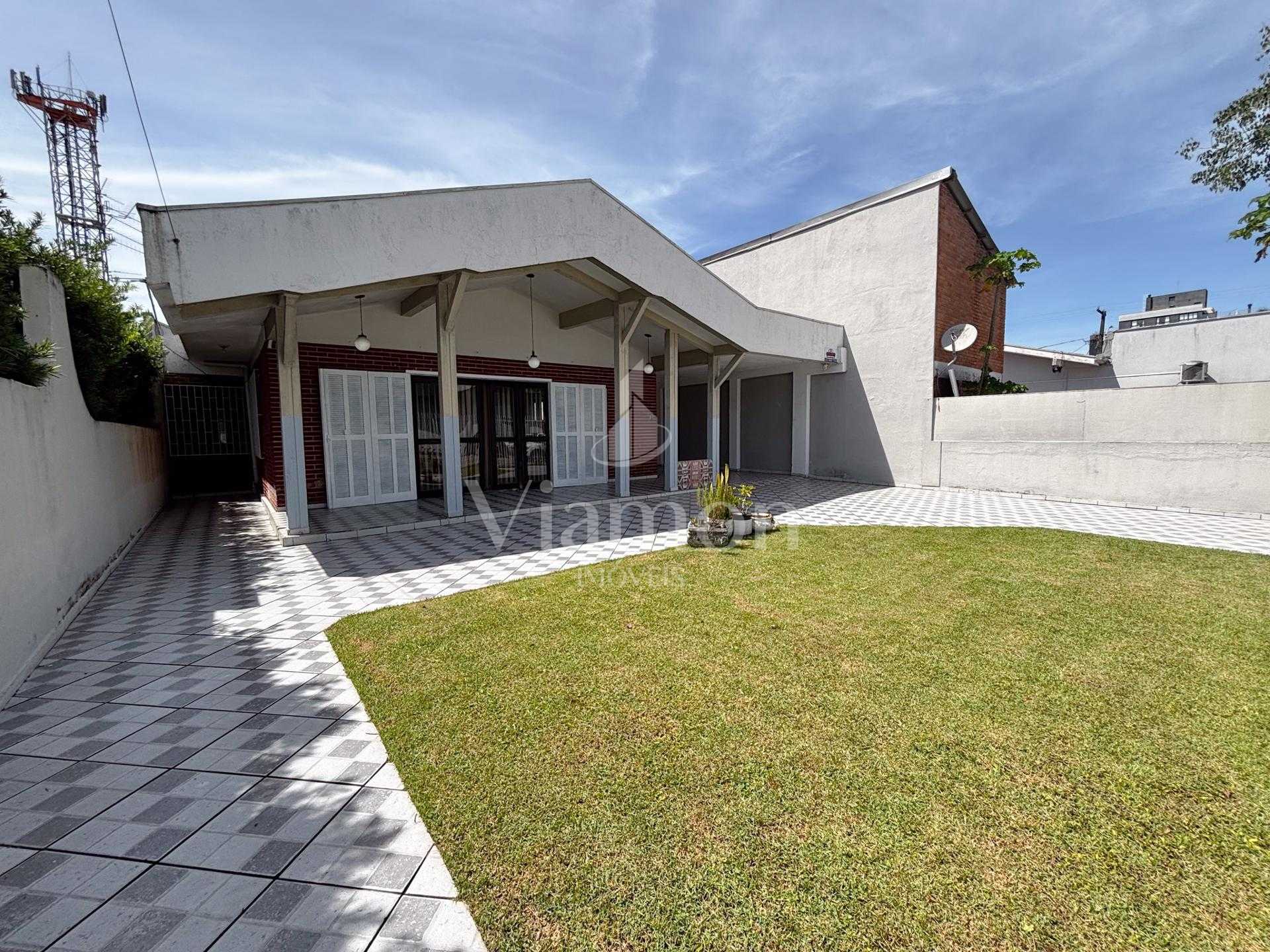 Casa Temporada Guaratuba Centro | 5 Quartos com Piscina | 347m 