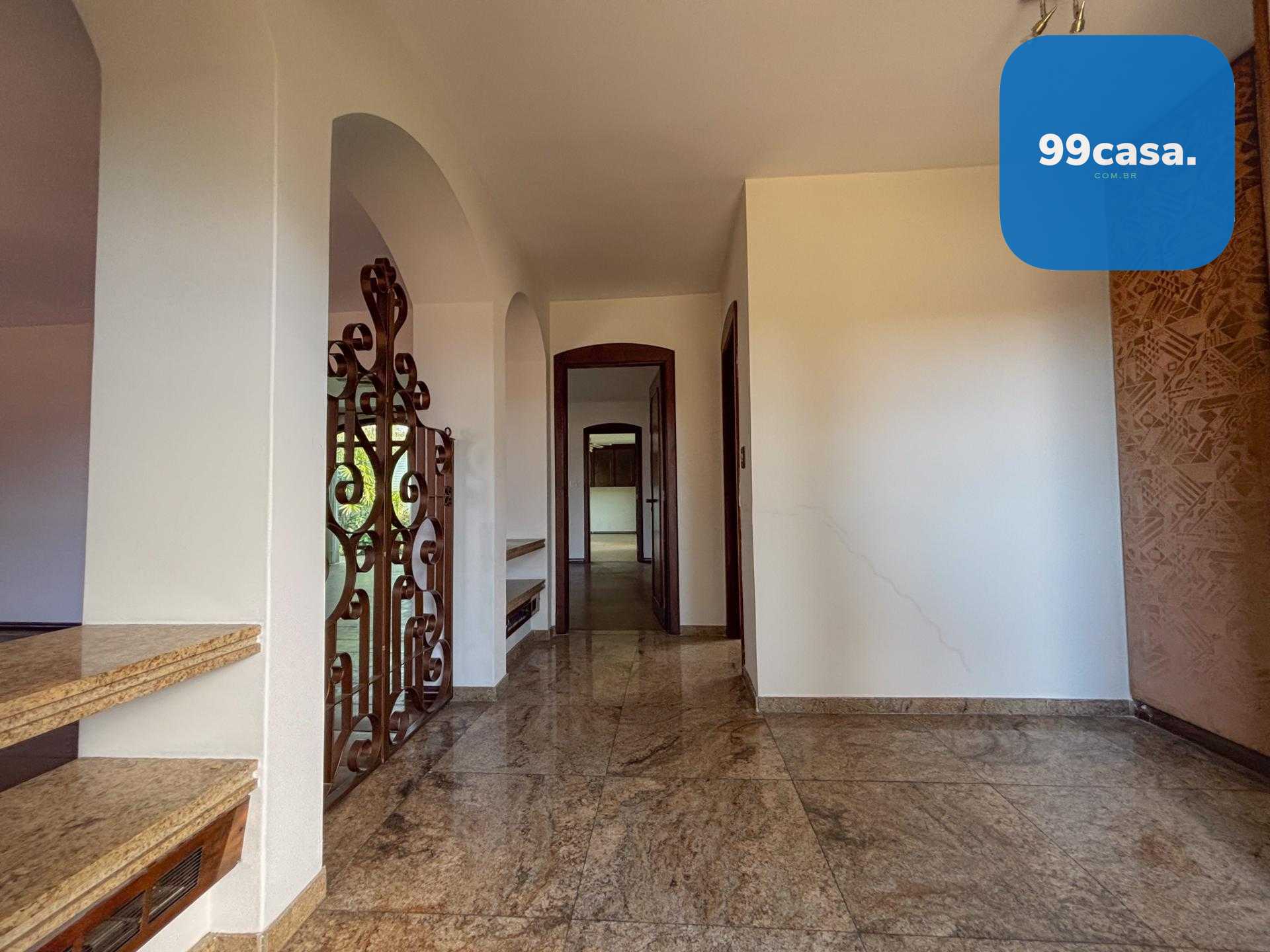 Casa de Luxo 604 m  Uso Misto com Ar, Hidromassagem e Elevador.
