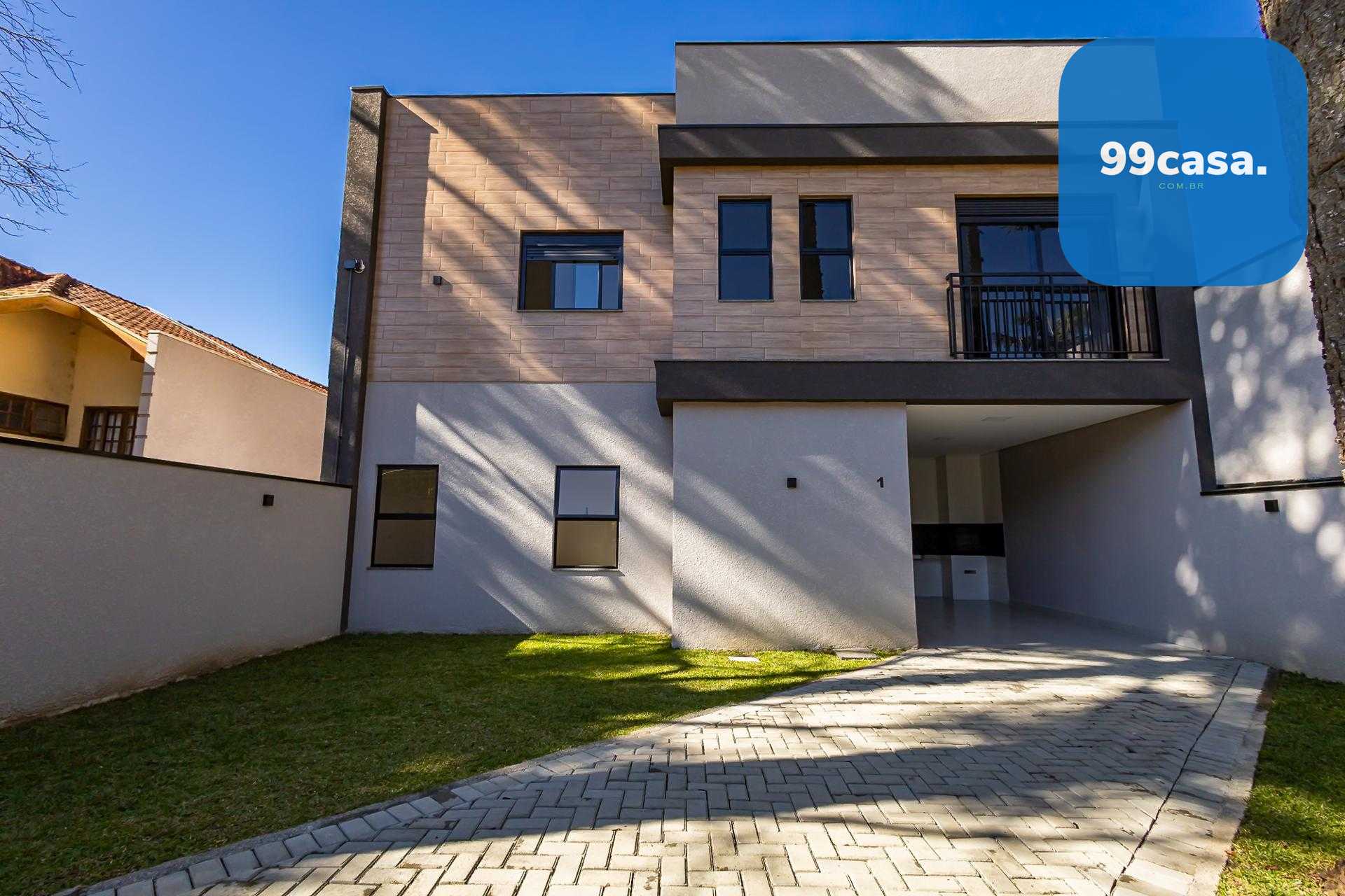 Sobrado novo à venda no Santa Cândida  3 Suítes e 3 Vagas