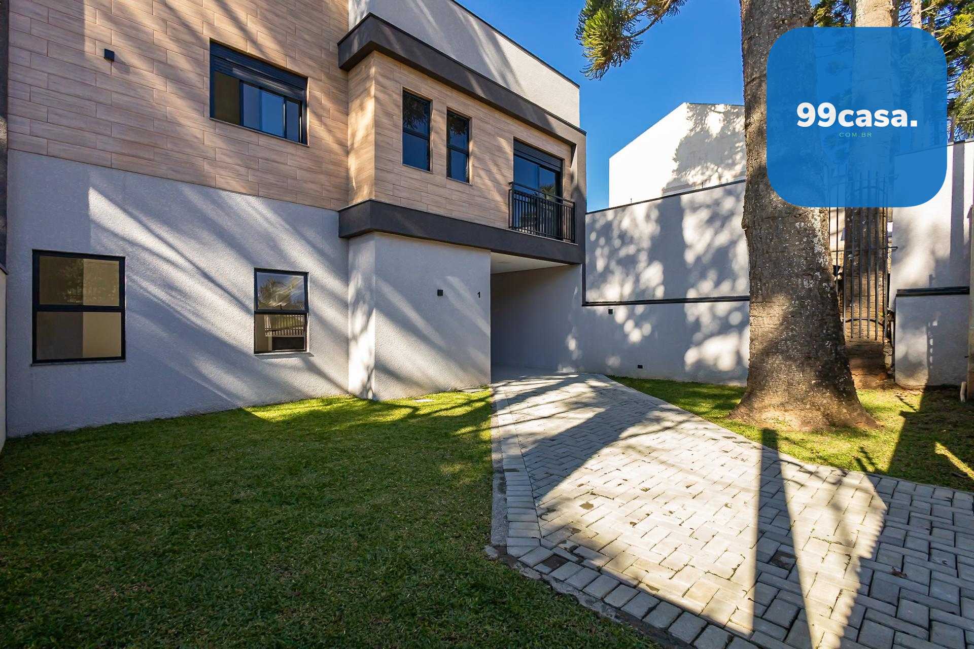 Sobrado novo à venda no Santa Cândida  3 Suítes e 3 Vagas