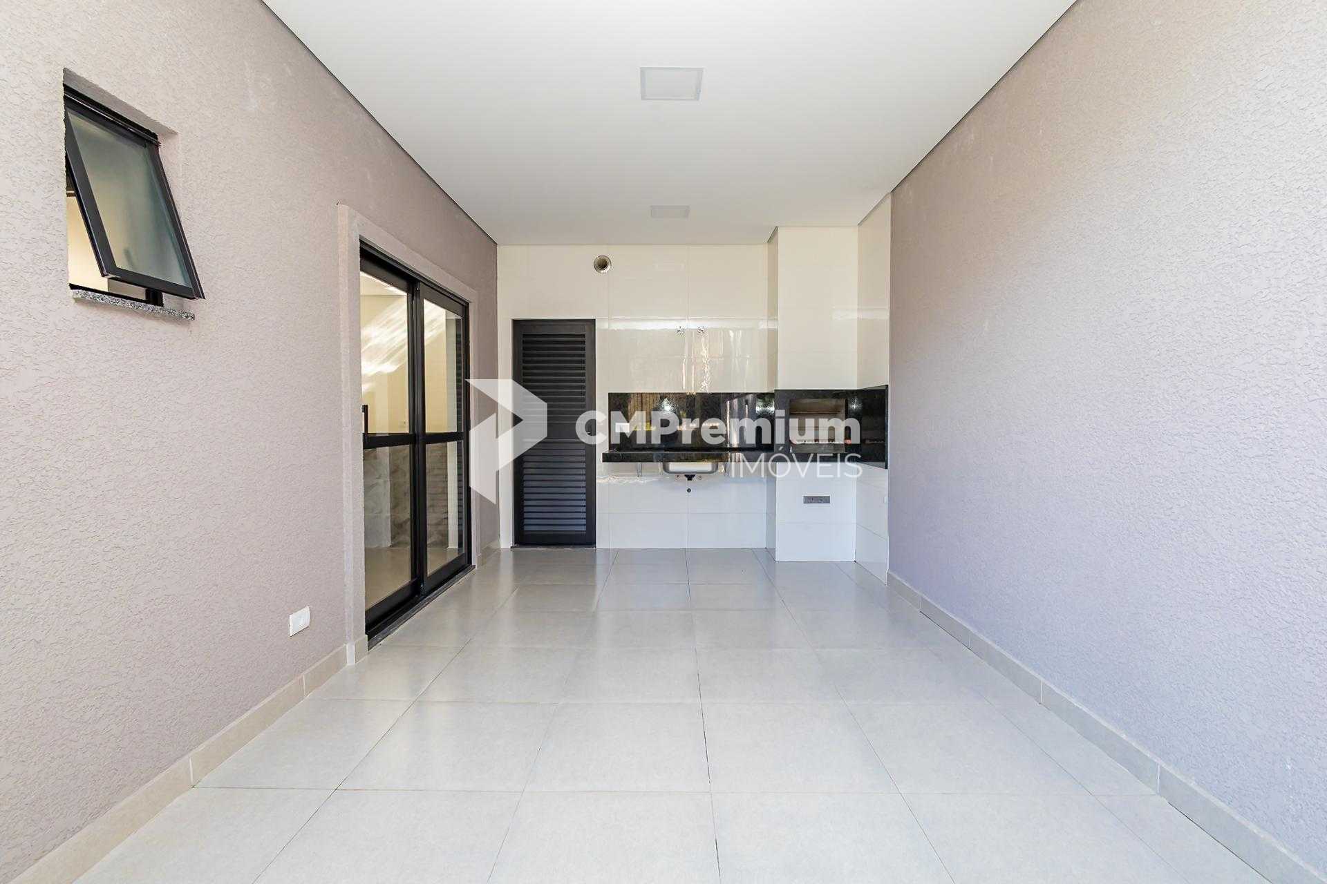 Sobrado novo à venda no Santa Cândida  3 Suítes e 3 Vagas