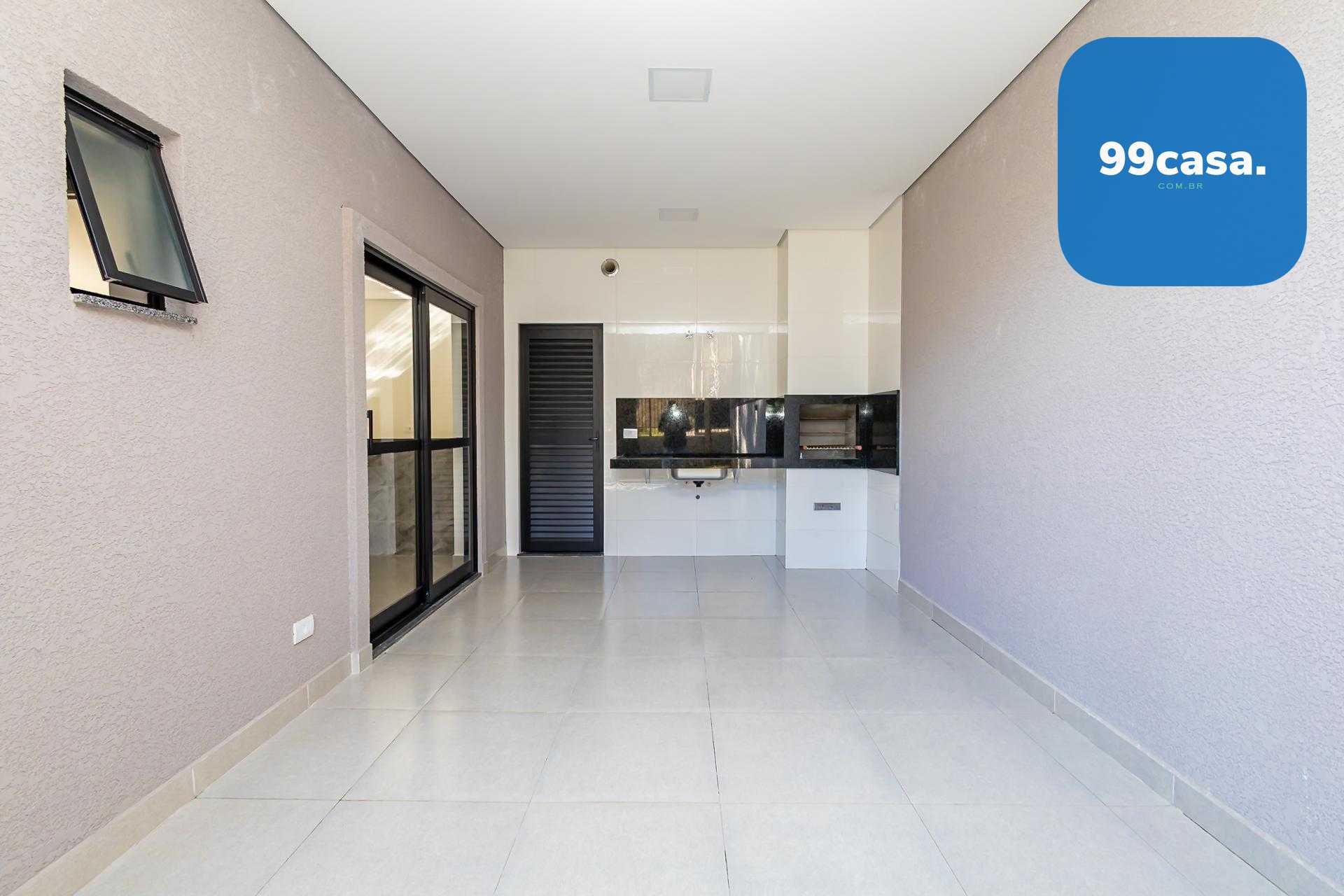 Sobrado novo à venda no Santa Cândida  3 Suítes e 3 Vagas