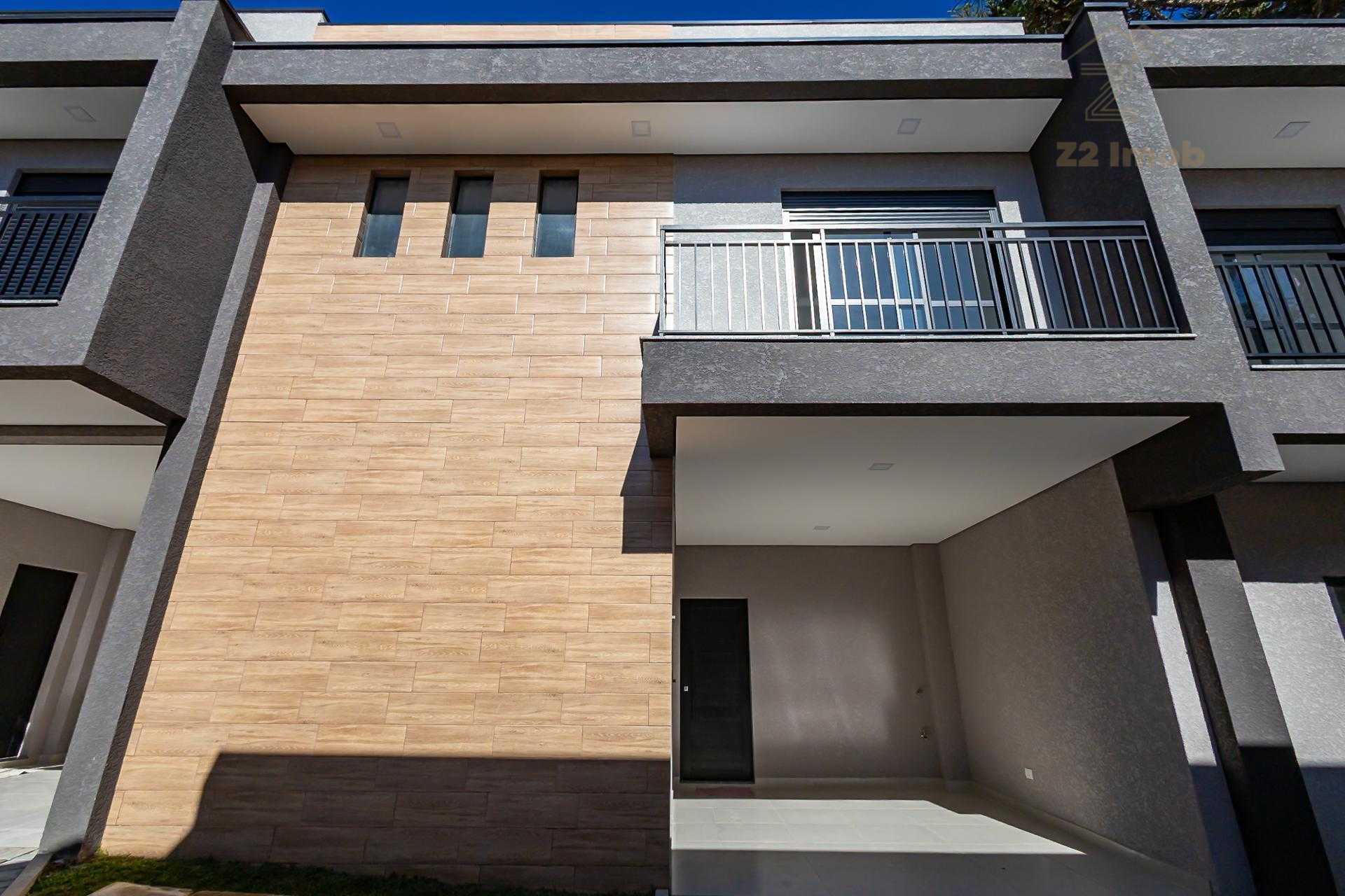 Sobrado novo à venda no Santa Cândida  Com 2 Suítes 1 Vaga