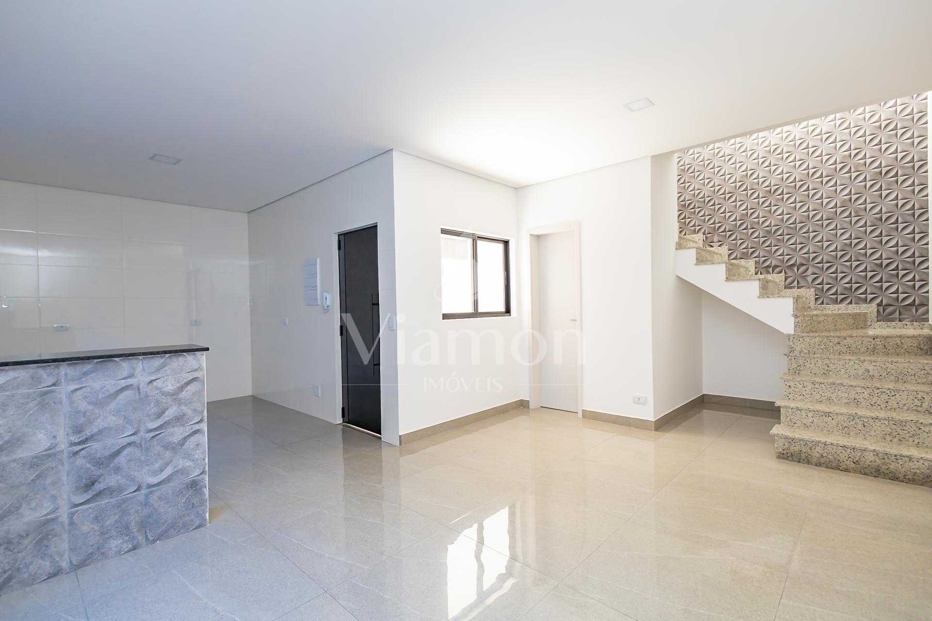 Sobrado novo à venda no Santa Cândida  Com 2 Suítes 1 Vaga