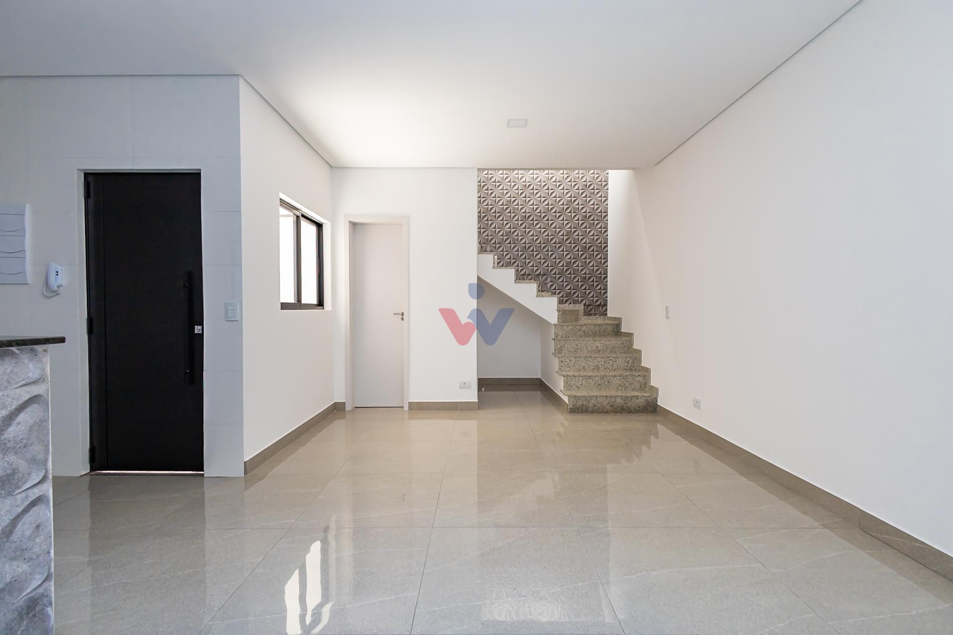 Sobrado novo à venda no Santa Cândida  Com 2 Suítes 1 Vaga