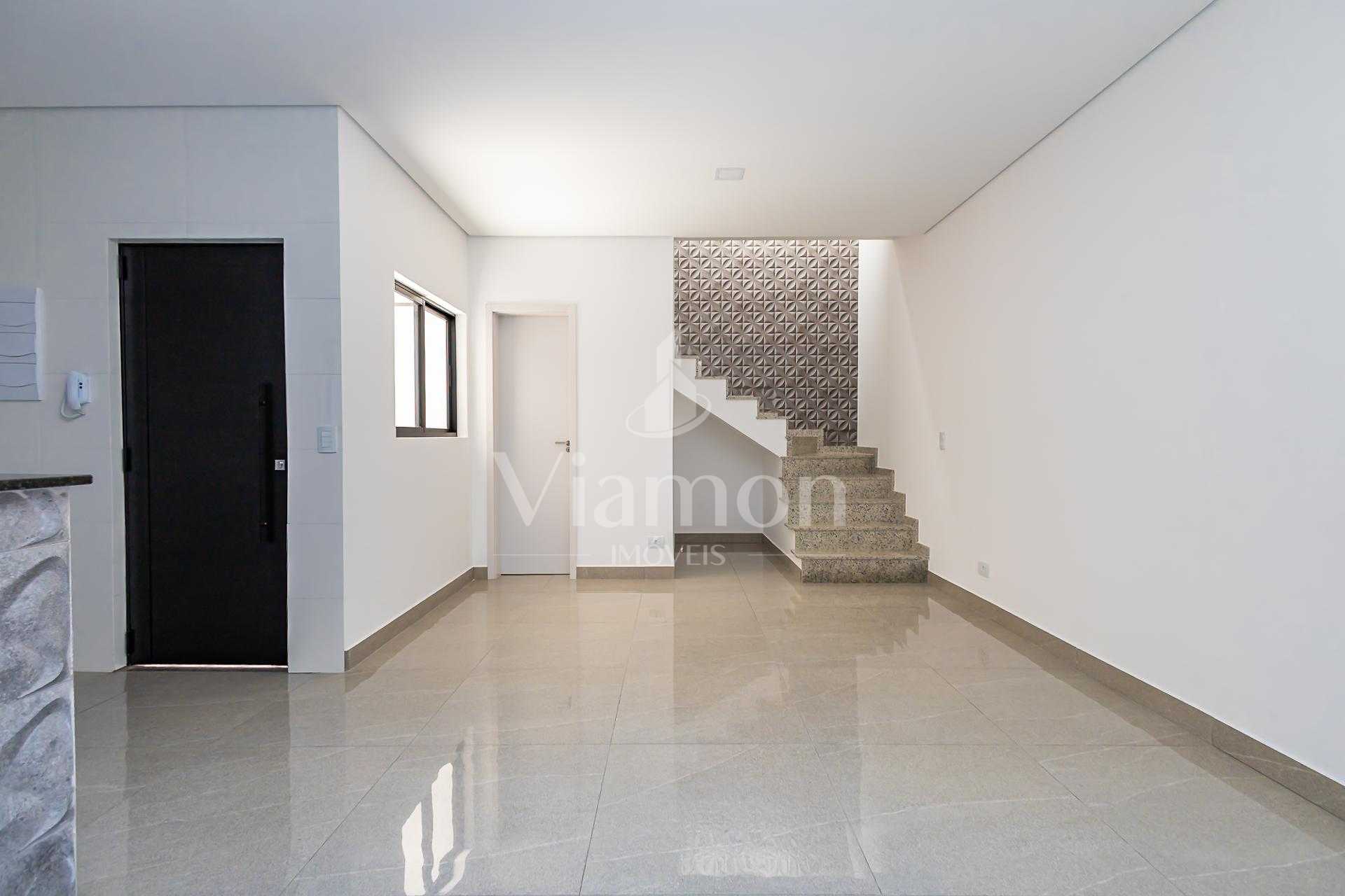 Sobrado novo à venda no Santa Cândida  Com 2 Suítes 1 Vaga