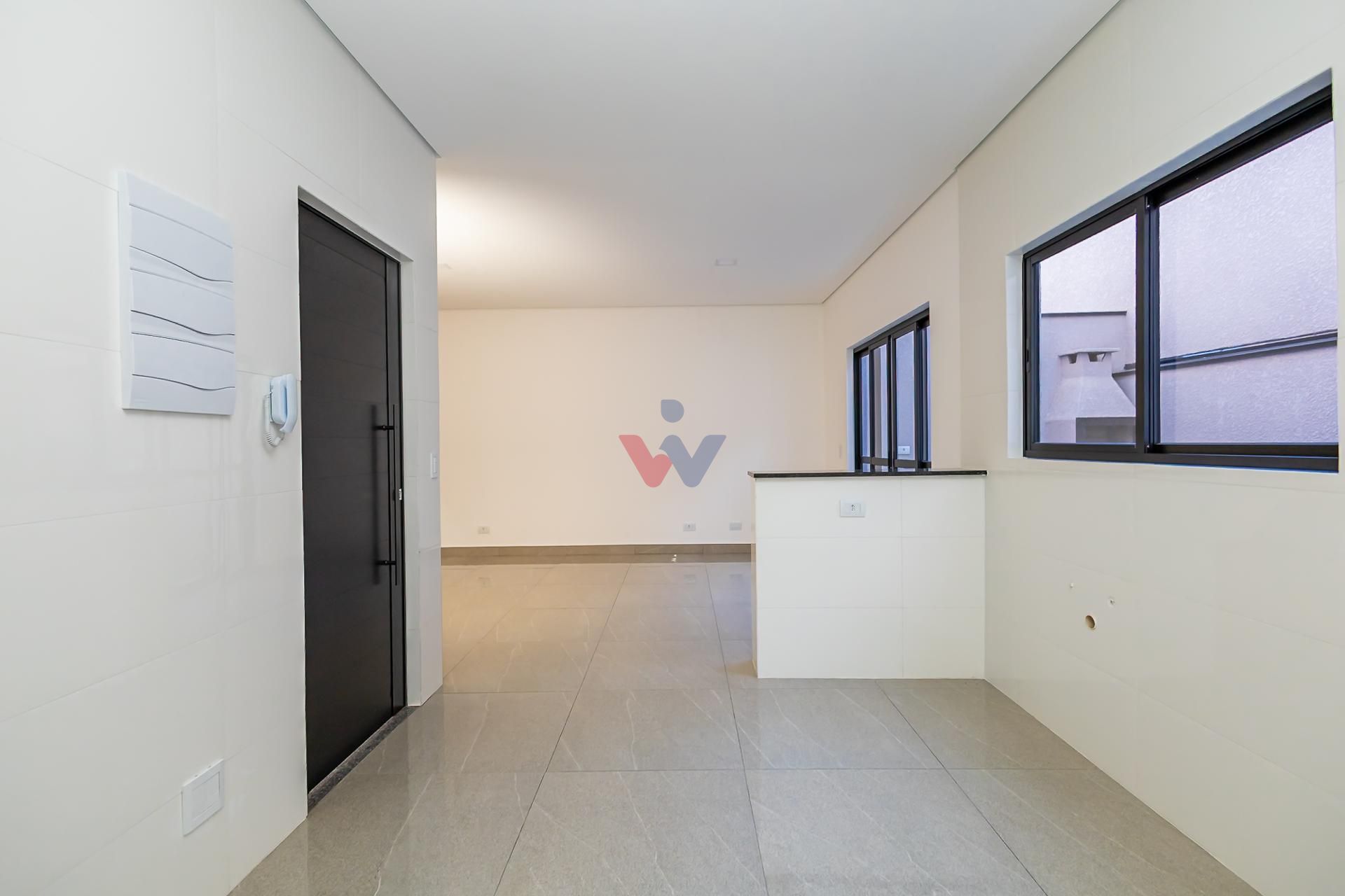 Sobrado novo à venda no Santa Cândida  Com 2 Suítes 1 Vaga