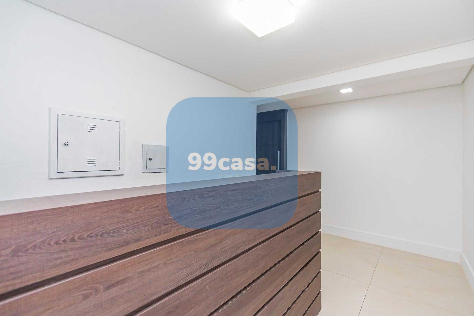 Sala comercial à venda no Centro de Curitiba - Com estacioname...