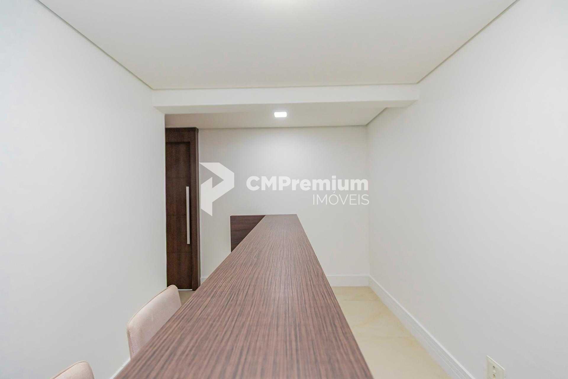 Sala comercial à venda no Centro de Curitiba - Com estacioname...