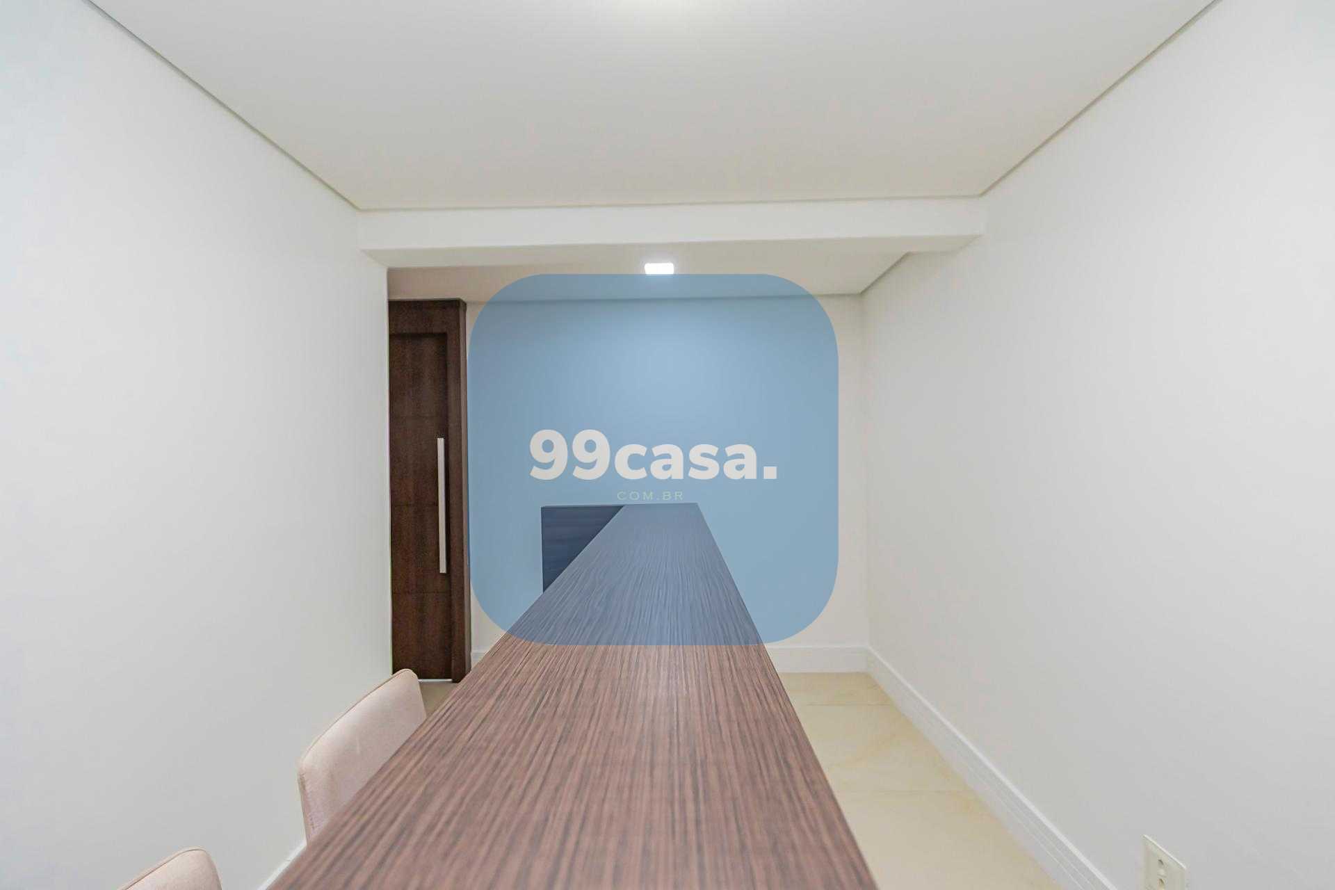 Sala comercial à venda no Centro de Curitiba - Com estacioname...