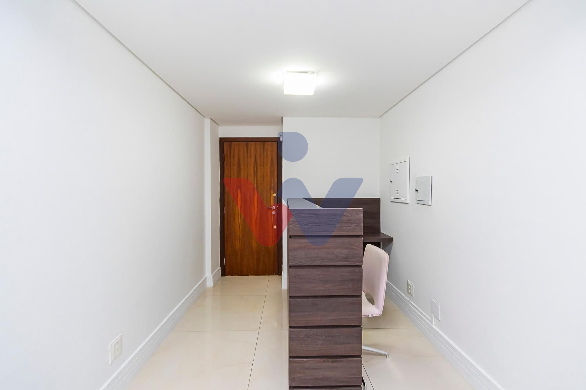 Sala comercial à venda no Centro de Curitiba - Com estacioname...