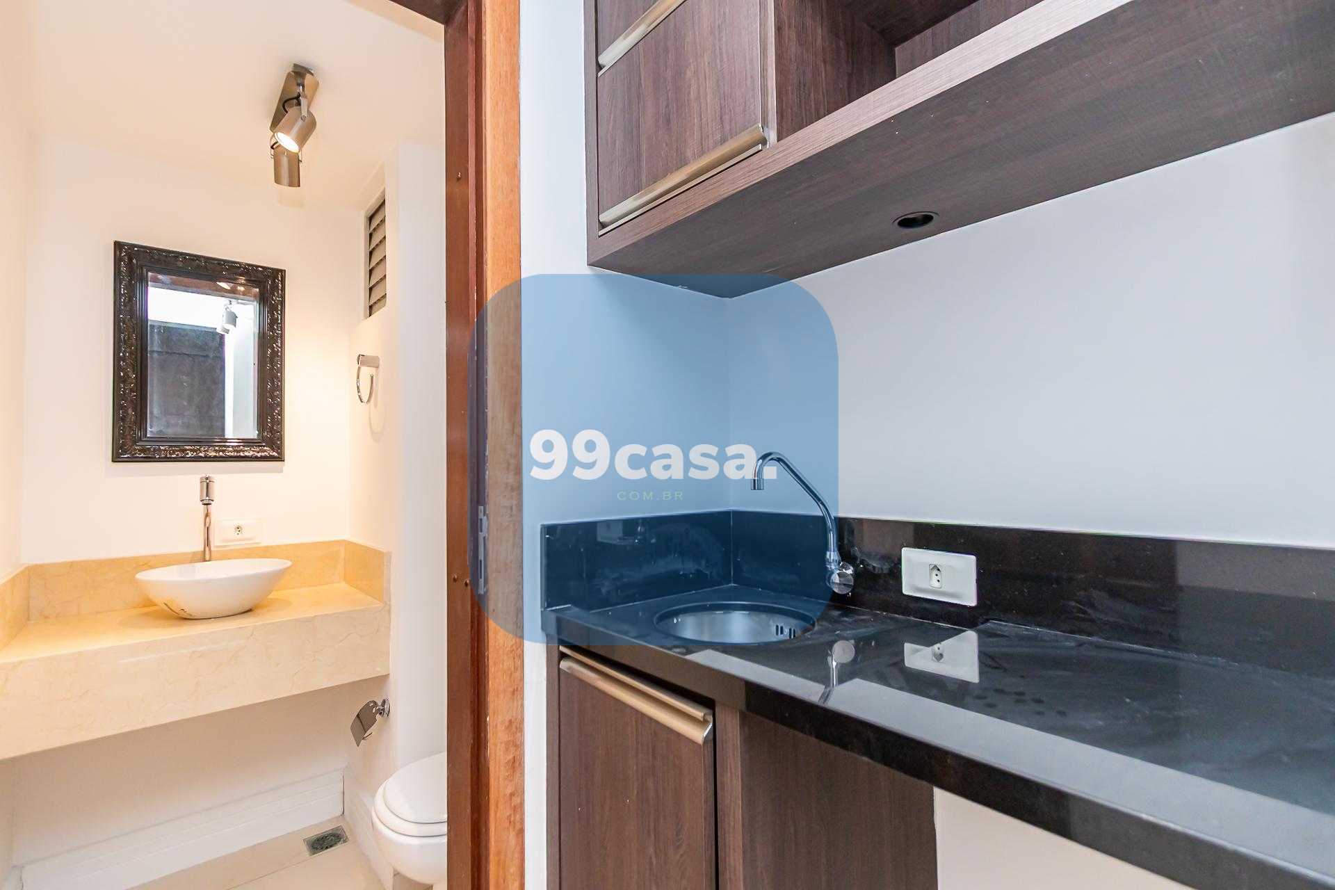 Sala comercial à venda no Centro de Curitiba - Com estacioname...