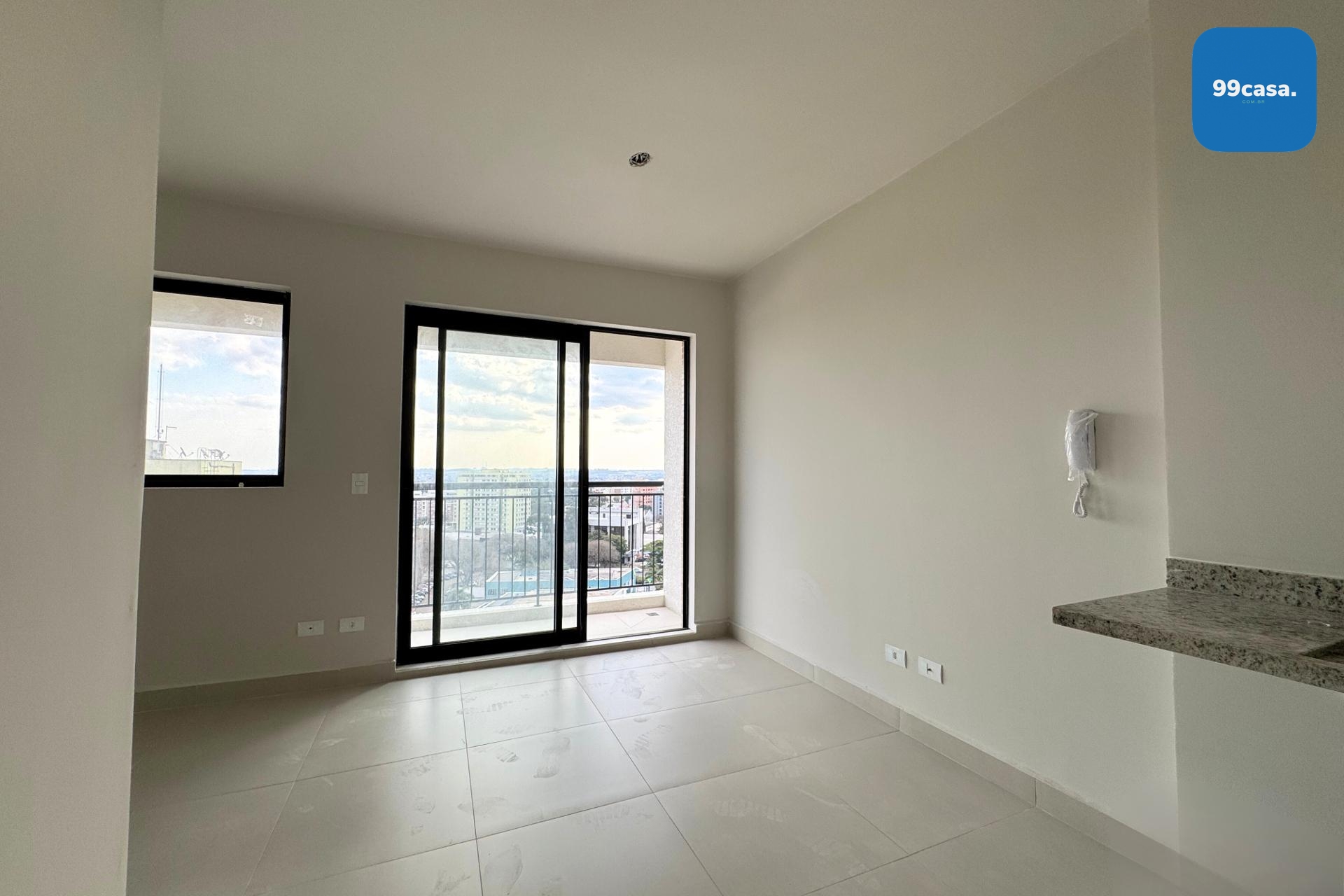Apartamento Studio PRONTO à venda no Portão em Curitiba