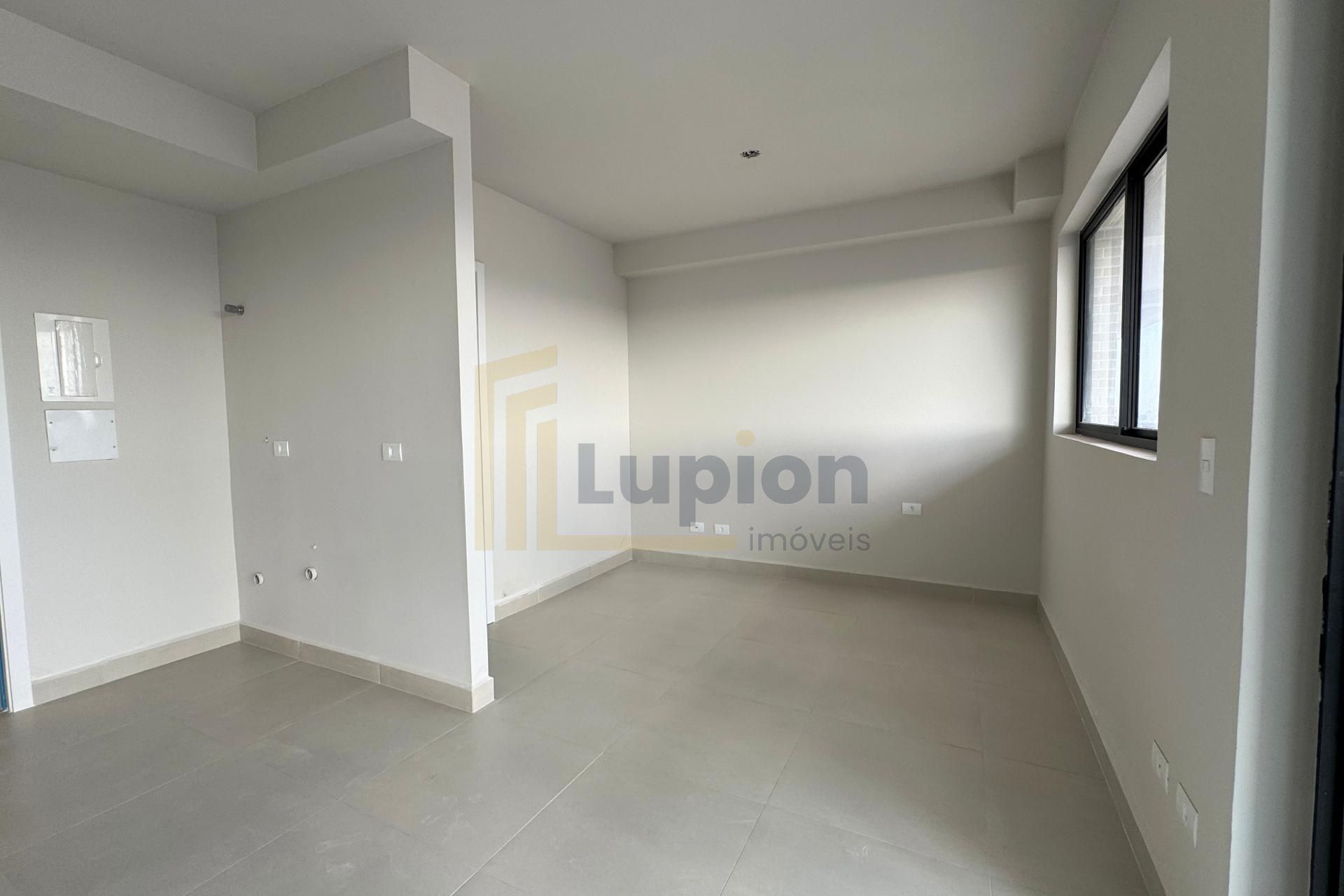 Apartamento Studio PRONTO à venda no Portão em Curitiba