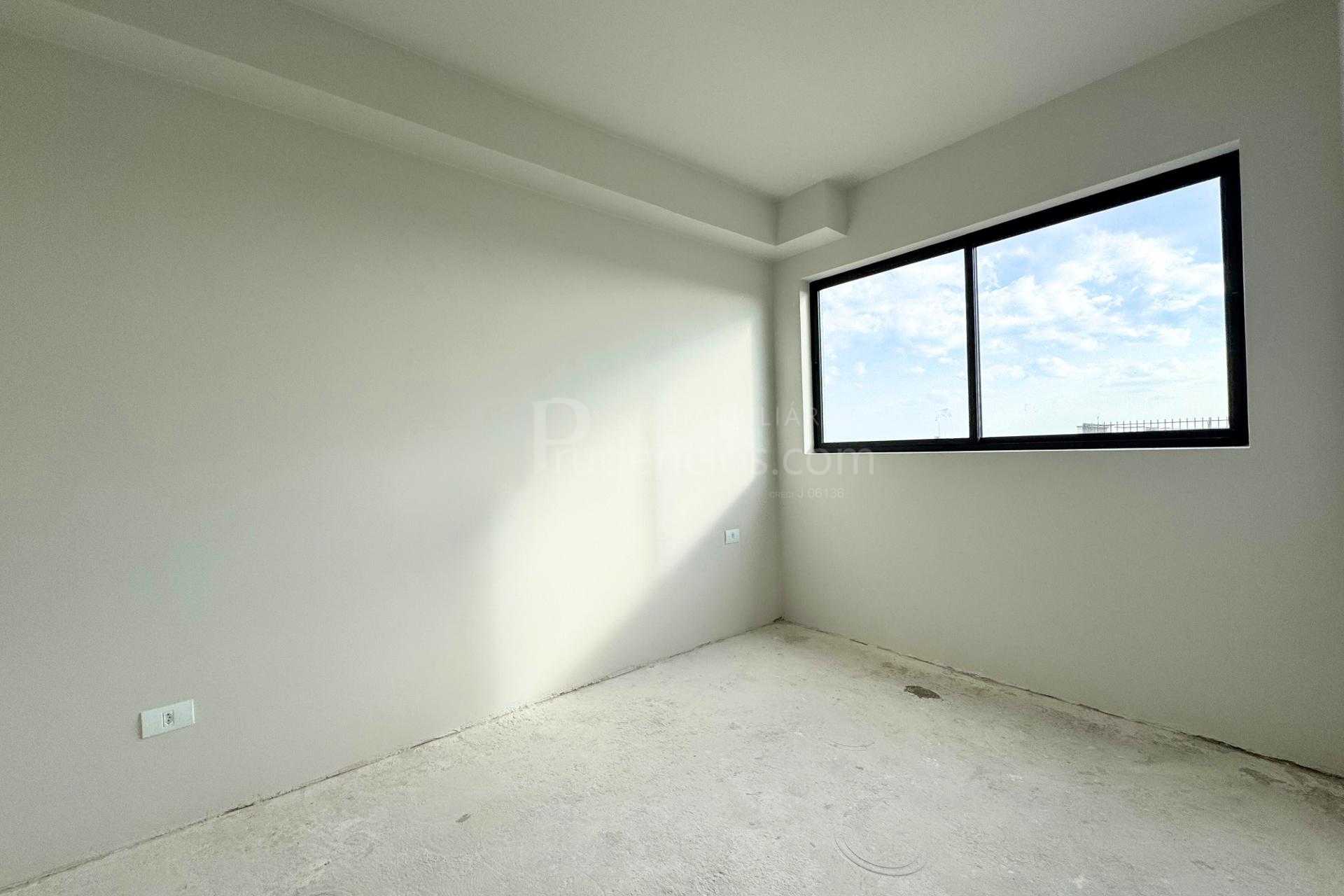 Apartamento PRONTO com 1 Quarto à venda no Portão em Curitiba