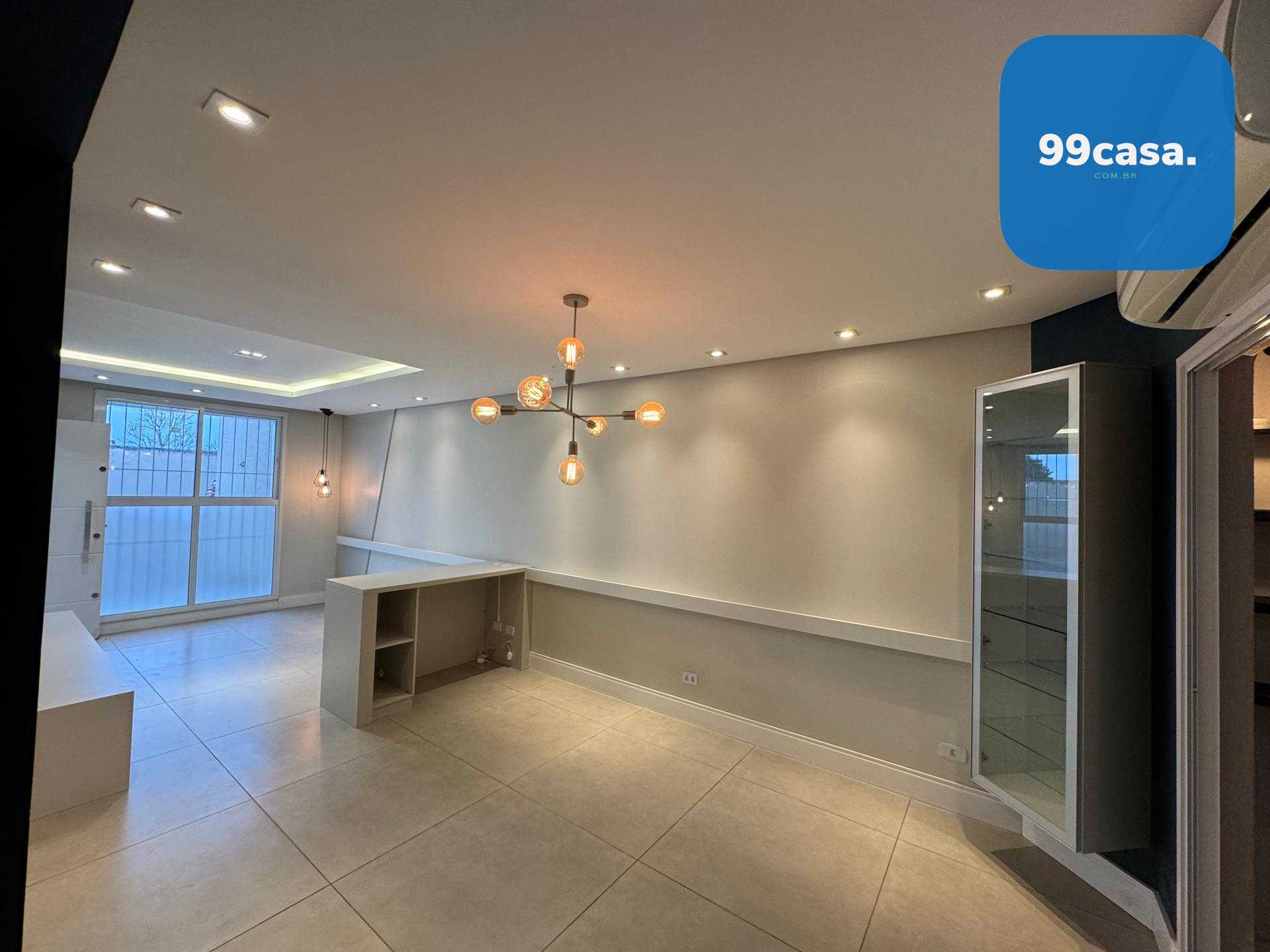 Sobrado em condomínio no Pilarzinho, Curitiba, 3 quartos e esp...