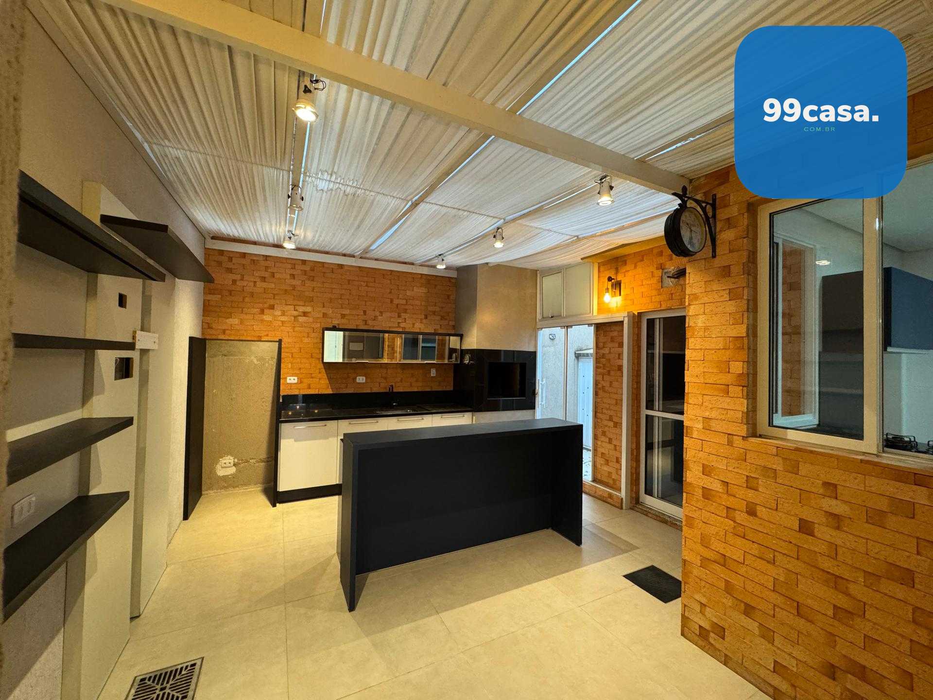 Sobrado em condomínio no Pilarzinho, Curitiba, 3 quartos e esp...