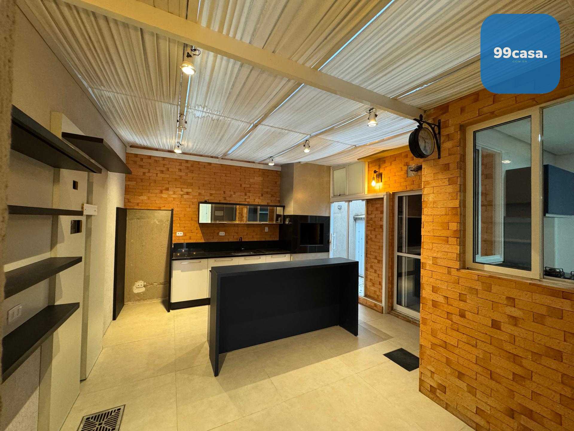 Bairro Alto- Terreno 500 m2,4 casas constru?das 200 m2, estuda...