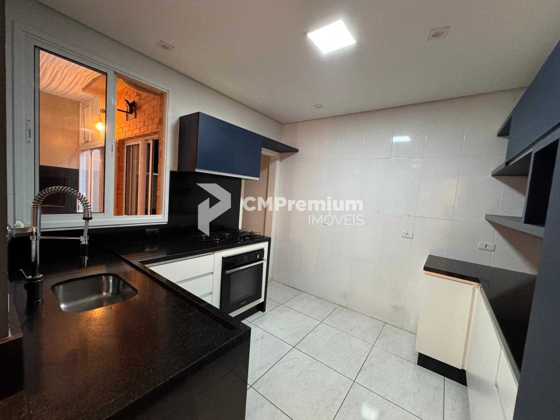 Sobrado em condomínio no Pilarzinho, Curitiba, 3 quartos e esp...